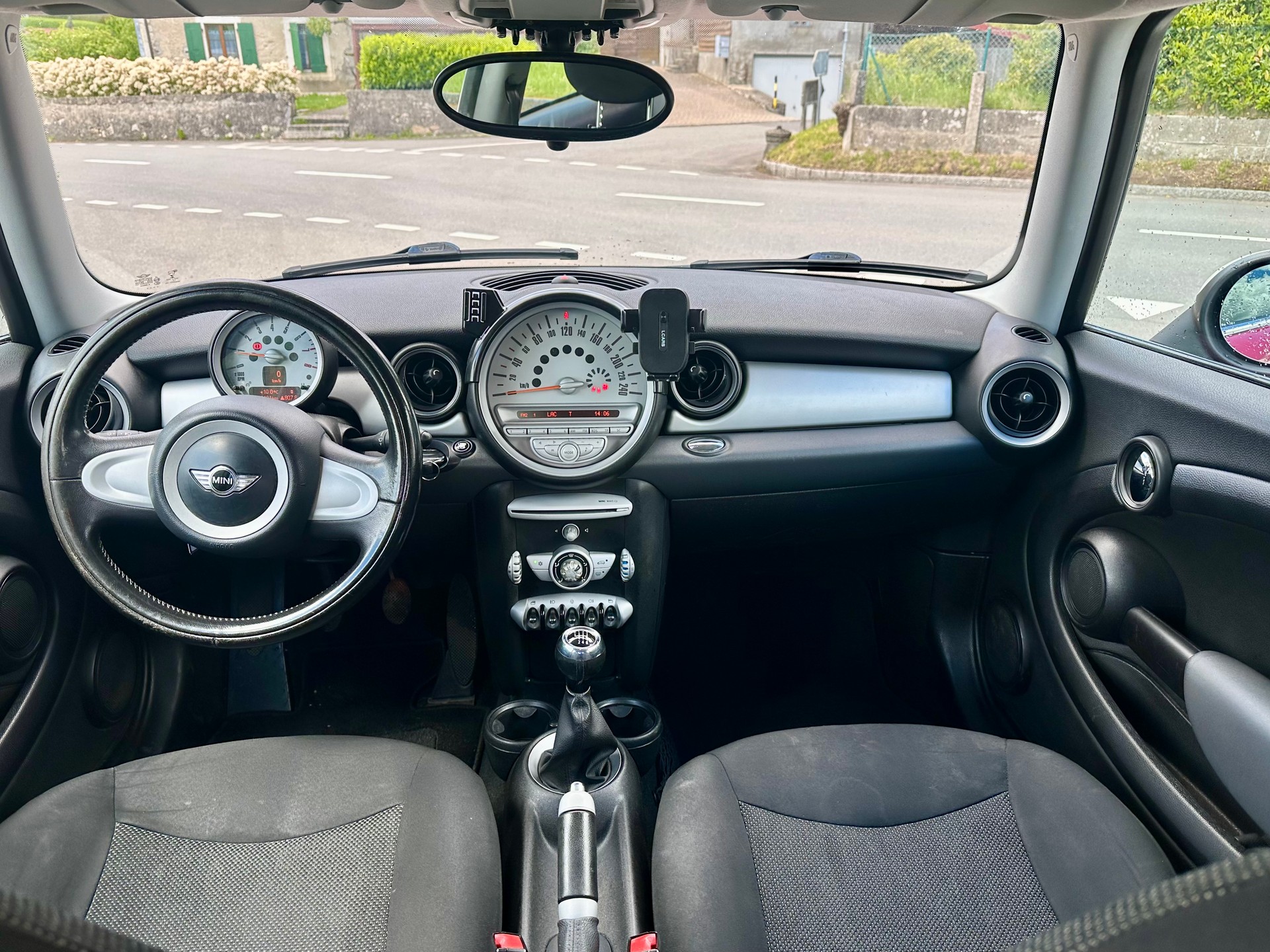 MINI Cooper-image-8