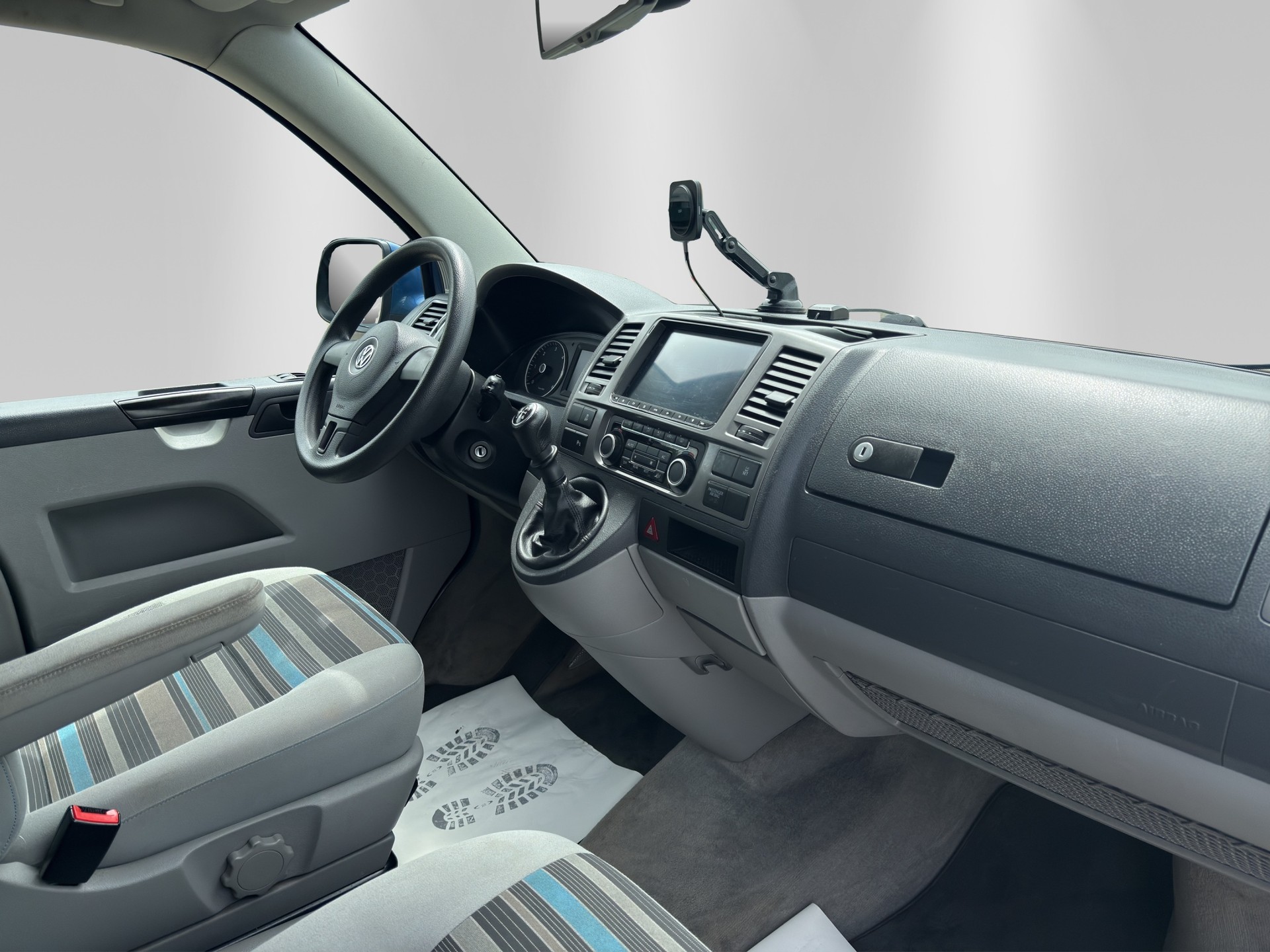 VW T5 California 2.0 Bi-TDI Beach 4Motion-image-12