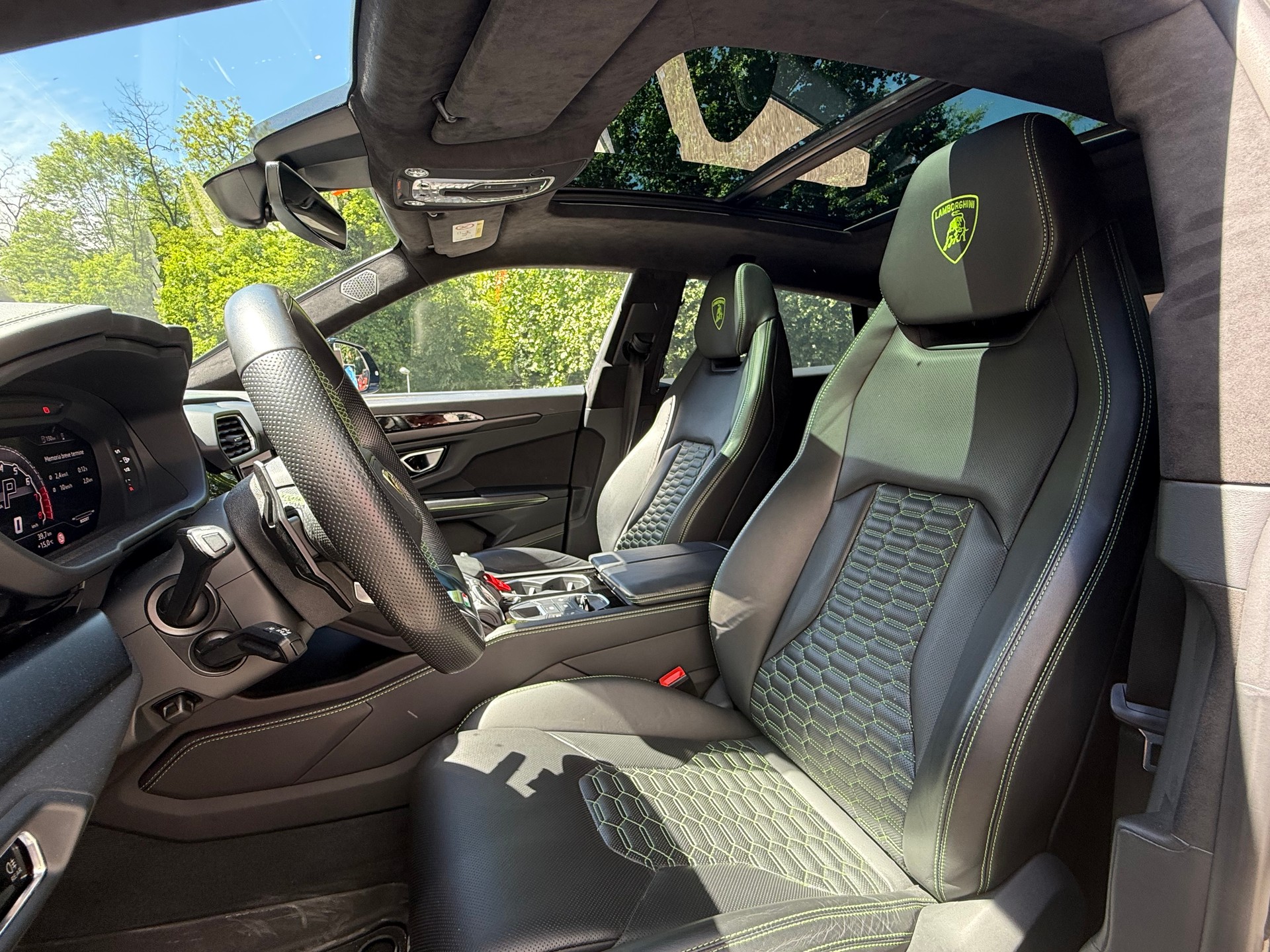 LAMBORGHINI Urus E-Gear-image-11