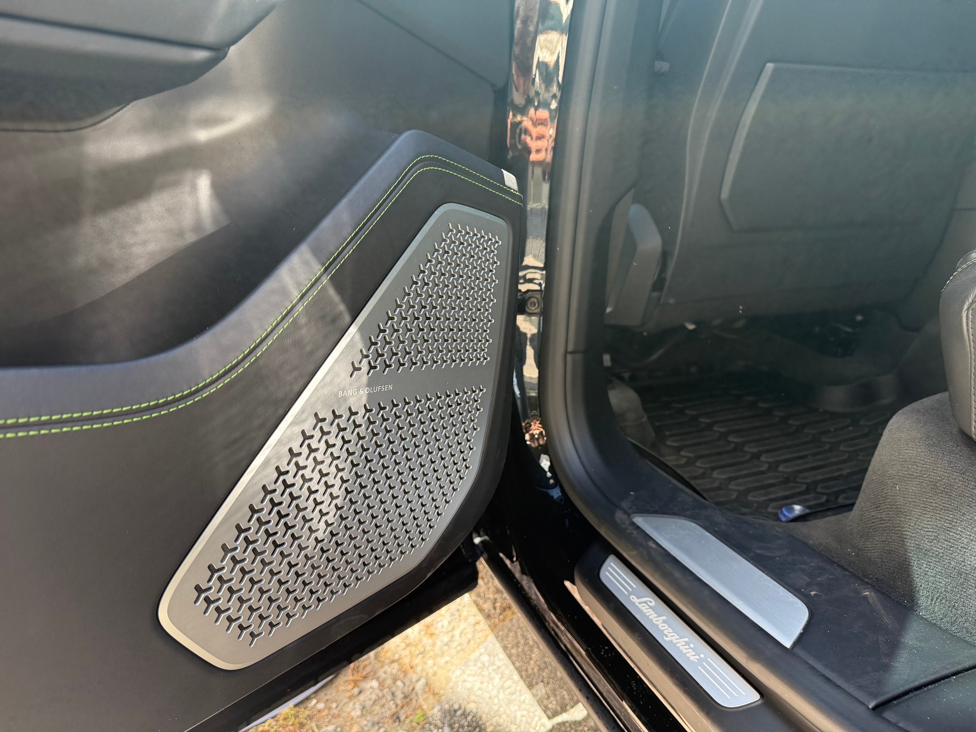 LAMBORGHINI Urus E-Gear-image-14