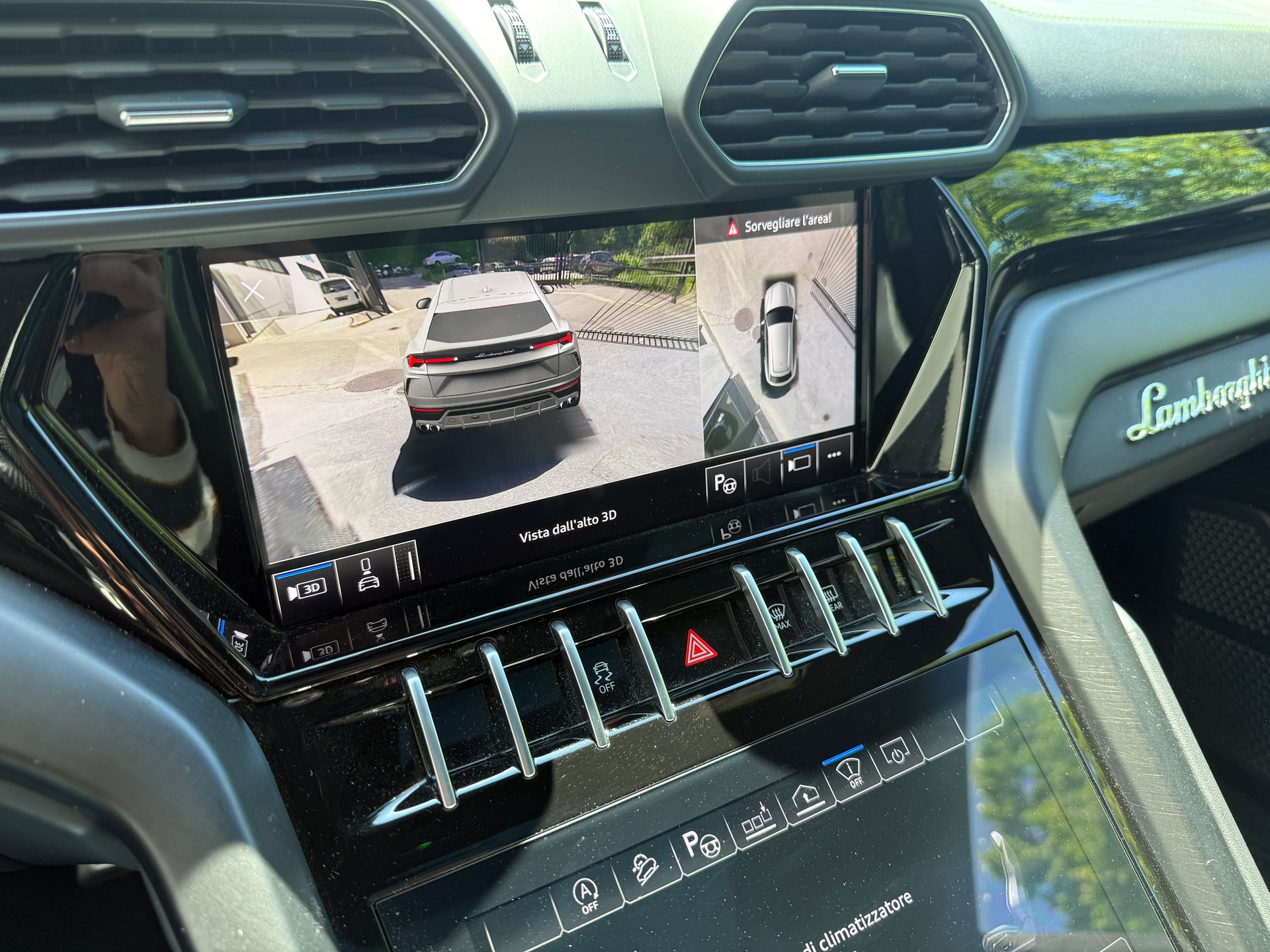 LAMBORGHINI Urus E-Gear-image-10
