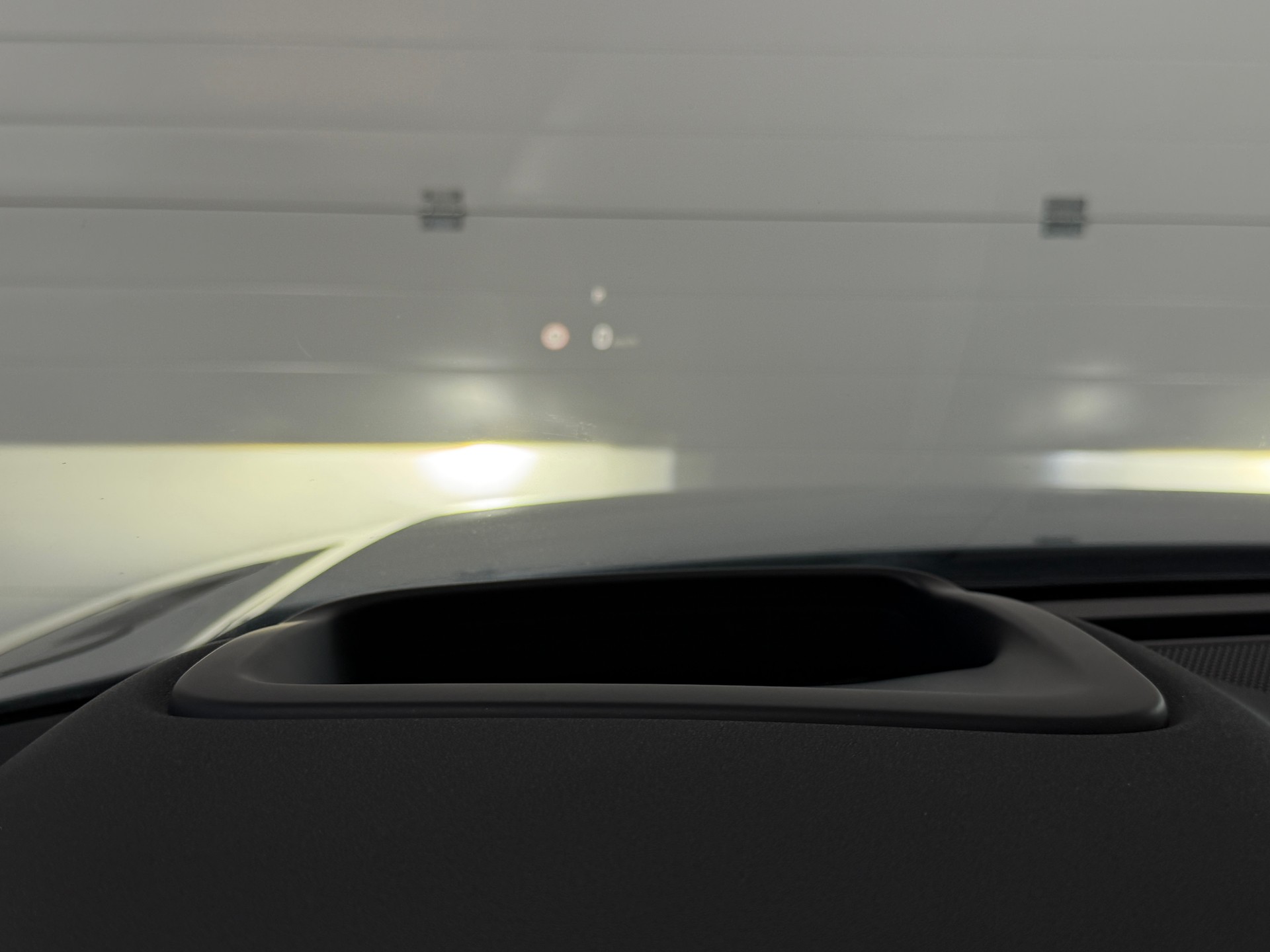 LAND ROVER Range Rover Evoque R-Dynamic First Edition P 250 HSE AT9 (CH)-image-13