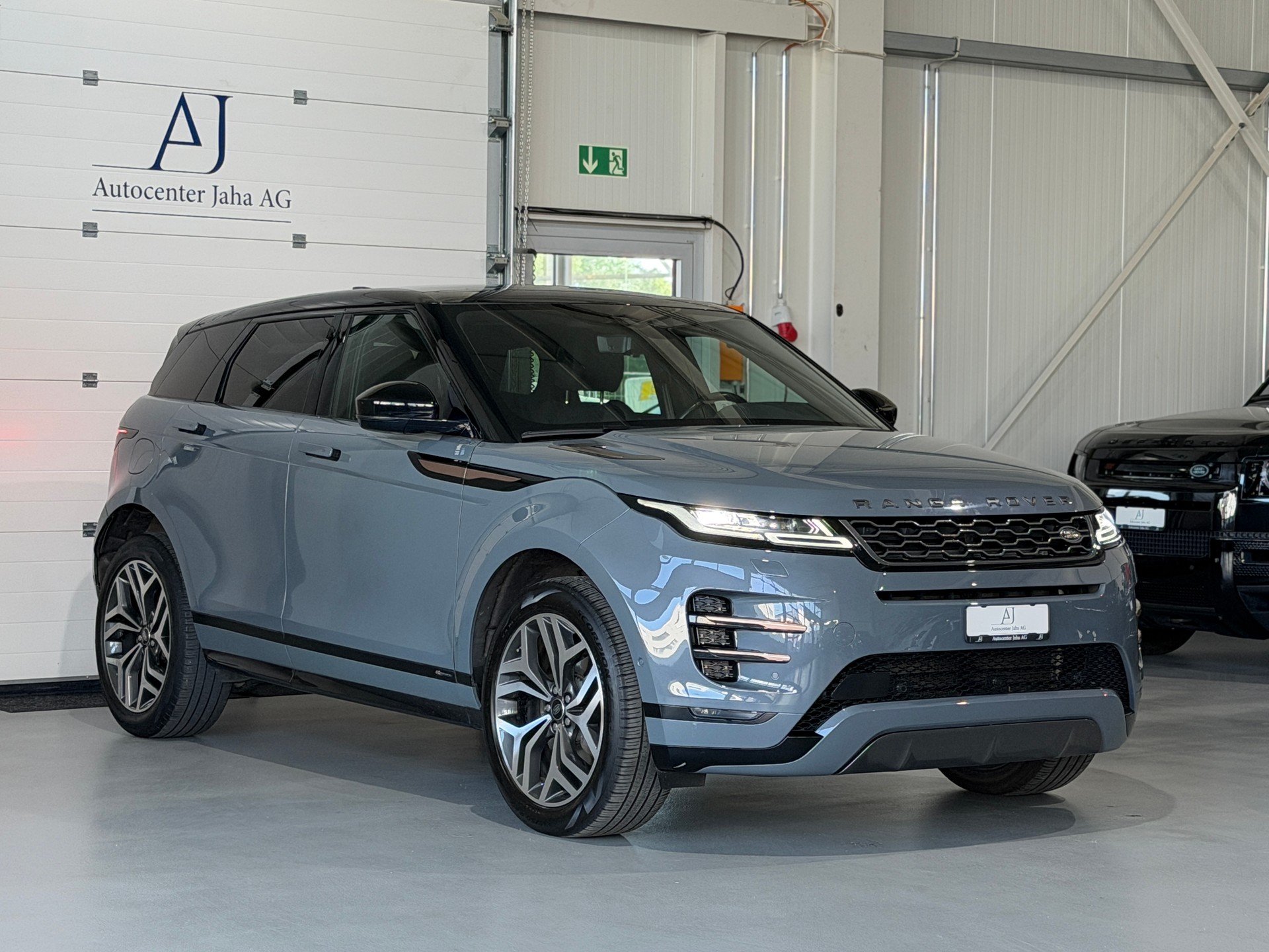 LAND ROVER Range Rover Evoque R-Dynamic First Edition P 250 HSE AT9 (CH)-image-4