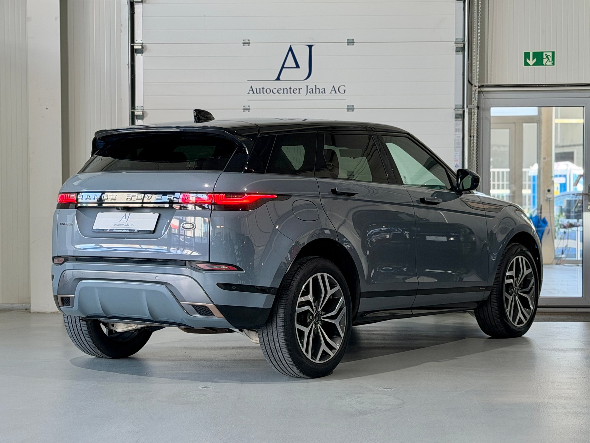 LAND ROVER Range Rover Evoque R-Dynamic First Edition P 250 HSE AT9 (CH)-image-6