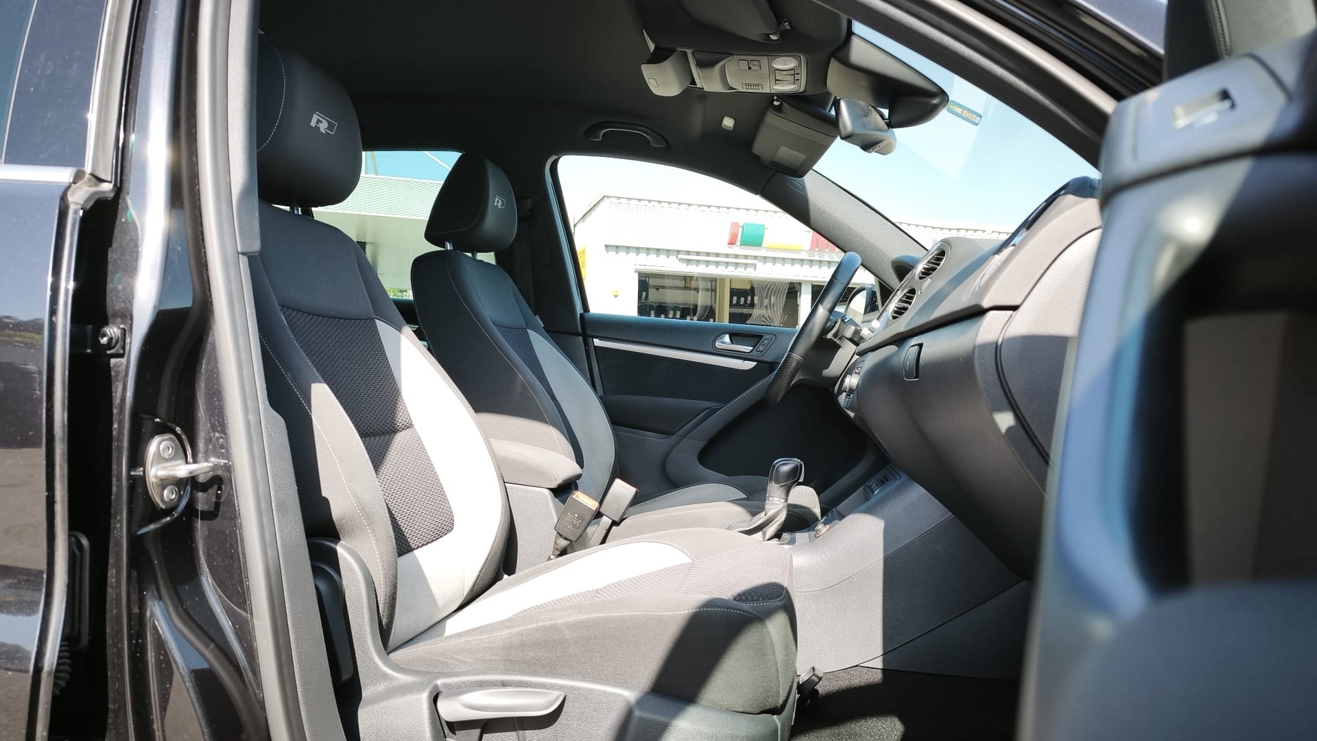 VW Tiguan 2.0 TSI Sport&Style 4Motion DSG-image-13