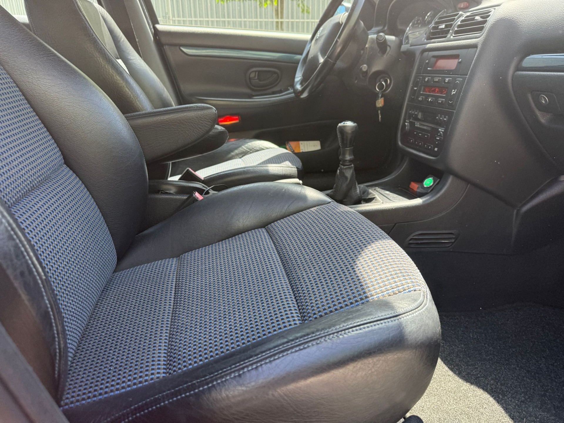 PEUGEOT 406 Sportline 2.2 16V-image-11