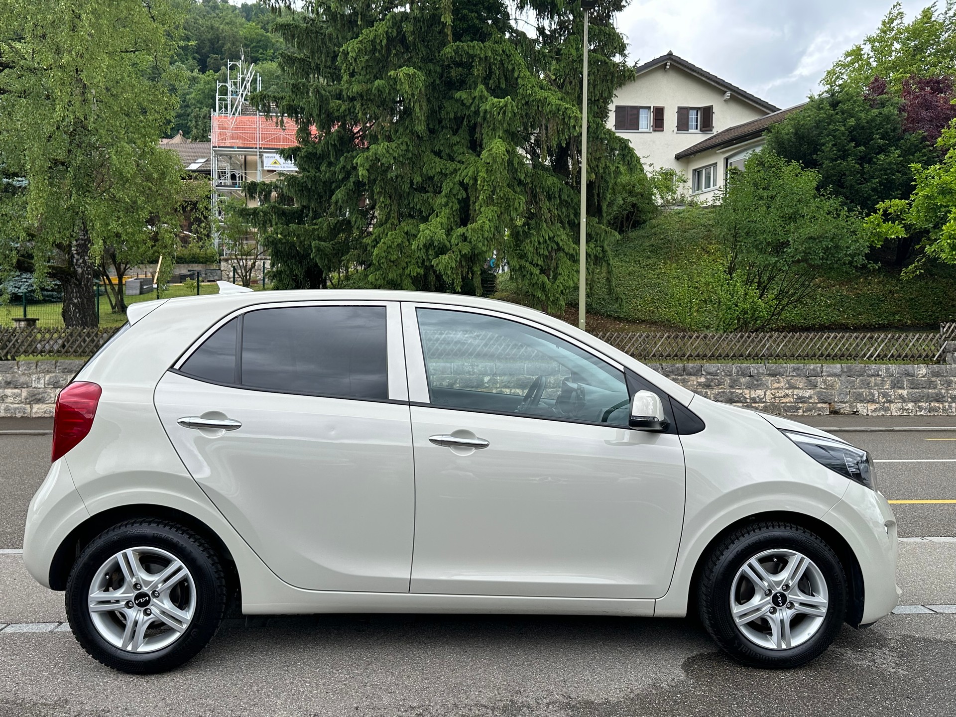KIA Picanto 1.0 CVVT First Edition AMT-showroom-element-2