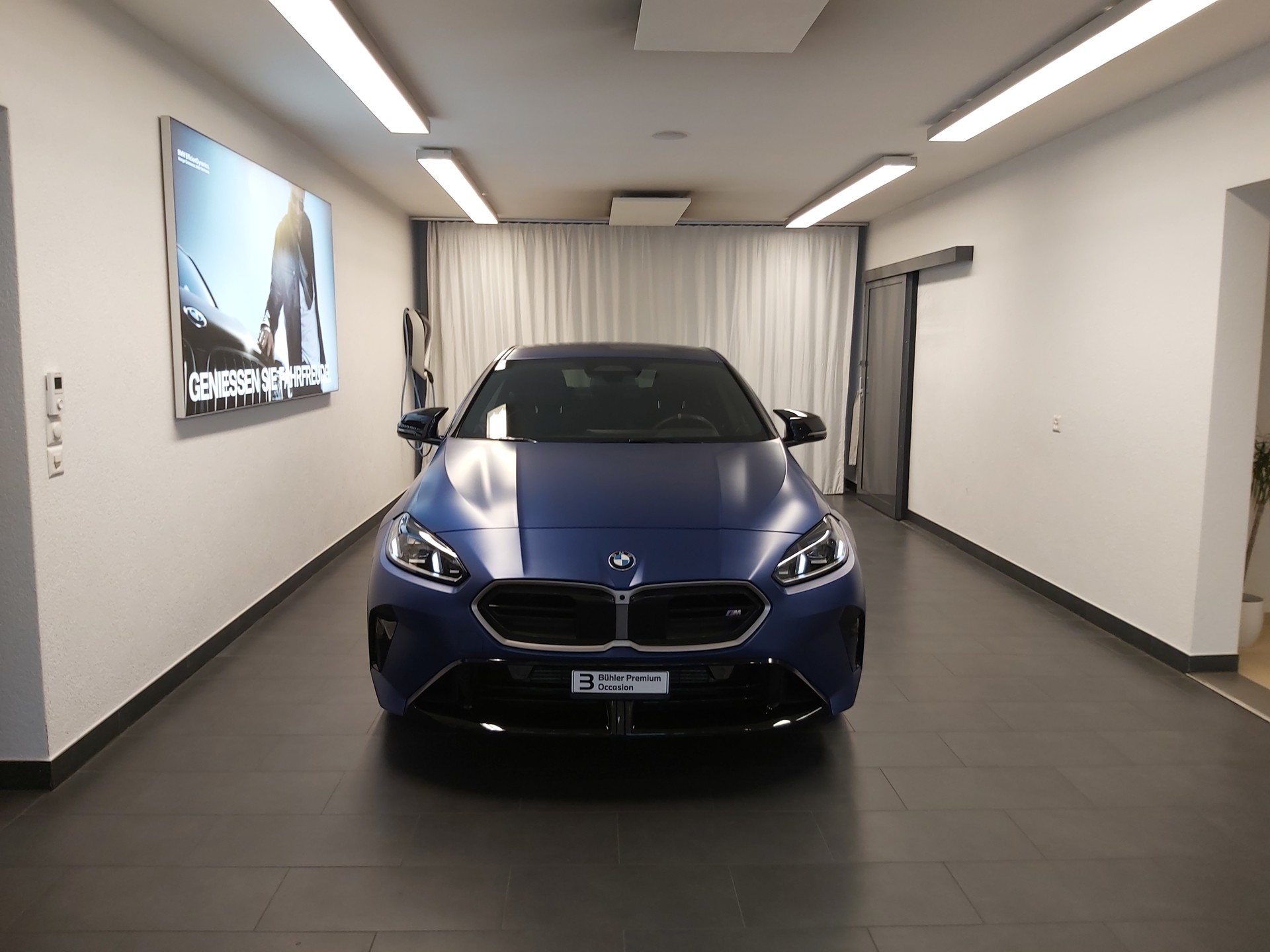 BMW M235 xDrive Gran Coupé-showroom-element-1