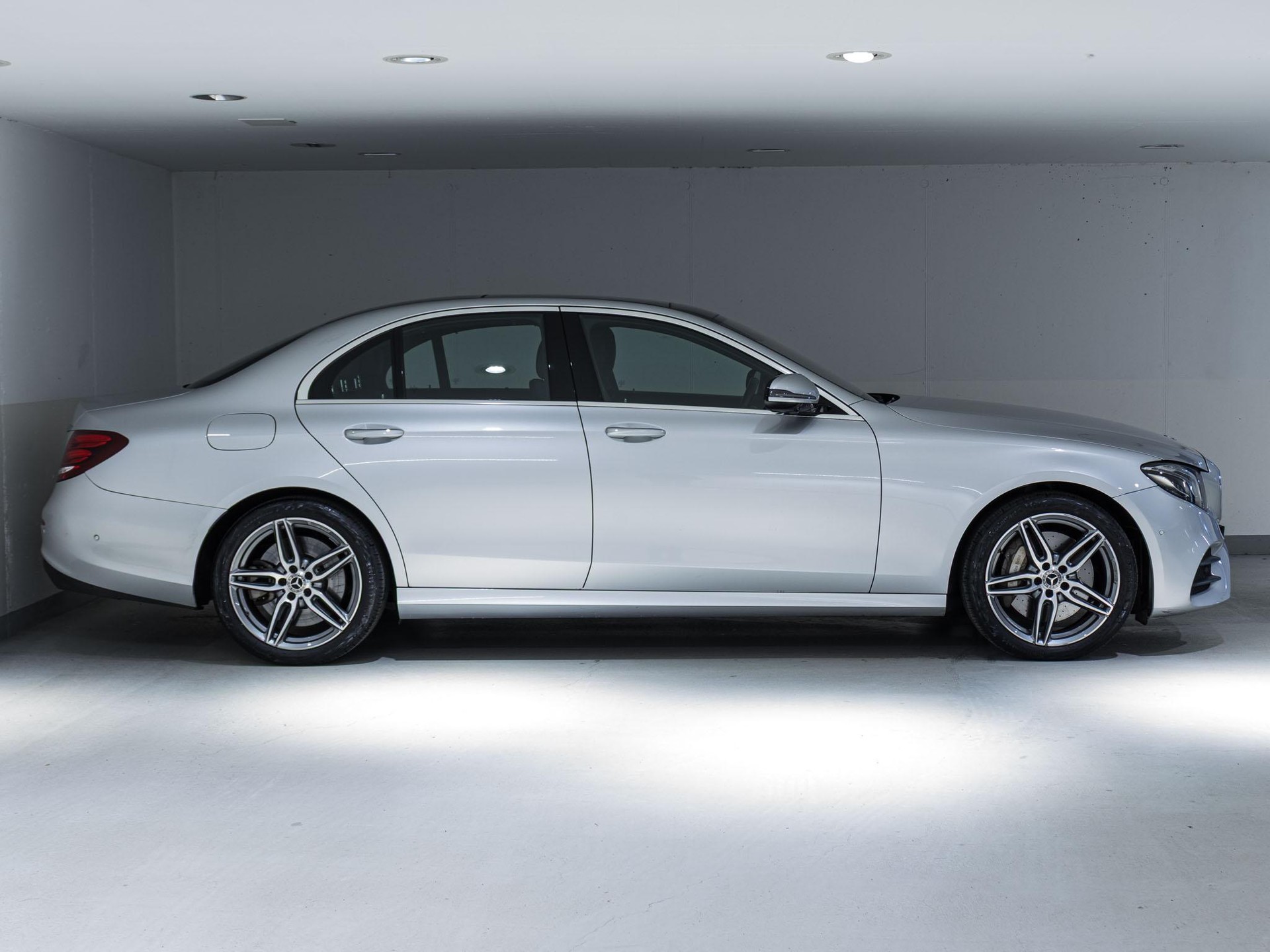 MERCEDES-BENZ E 450 4MATIC-image-1