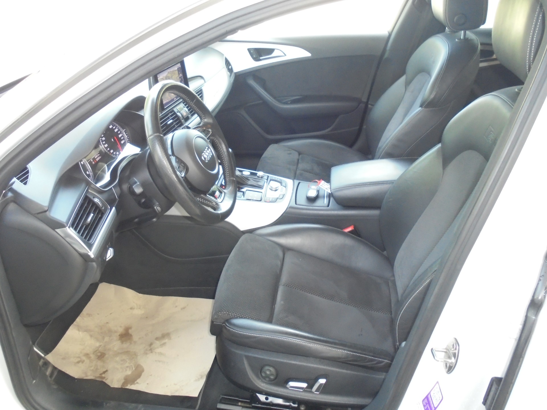 AUDI A6 Avant 3.0 TDI V6 quattro S-tronic-image-8