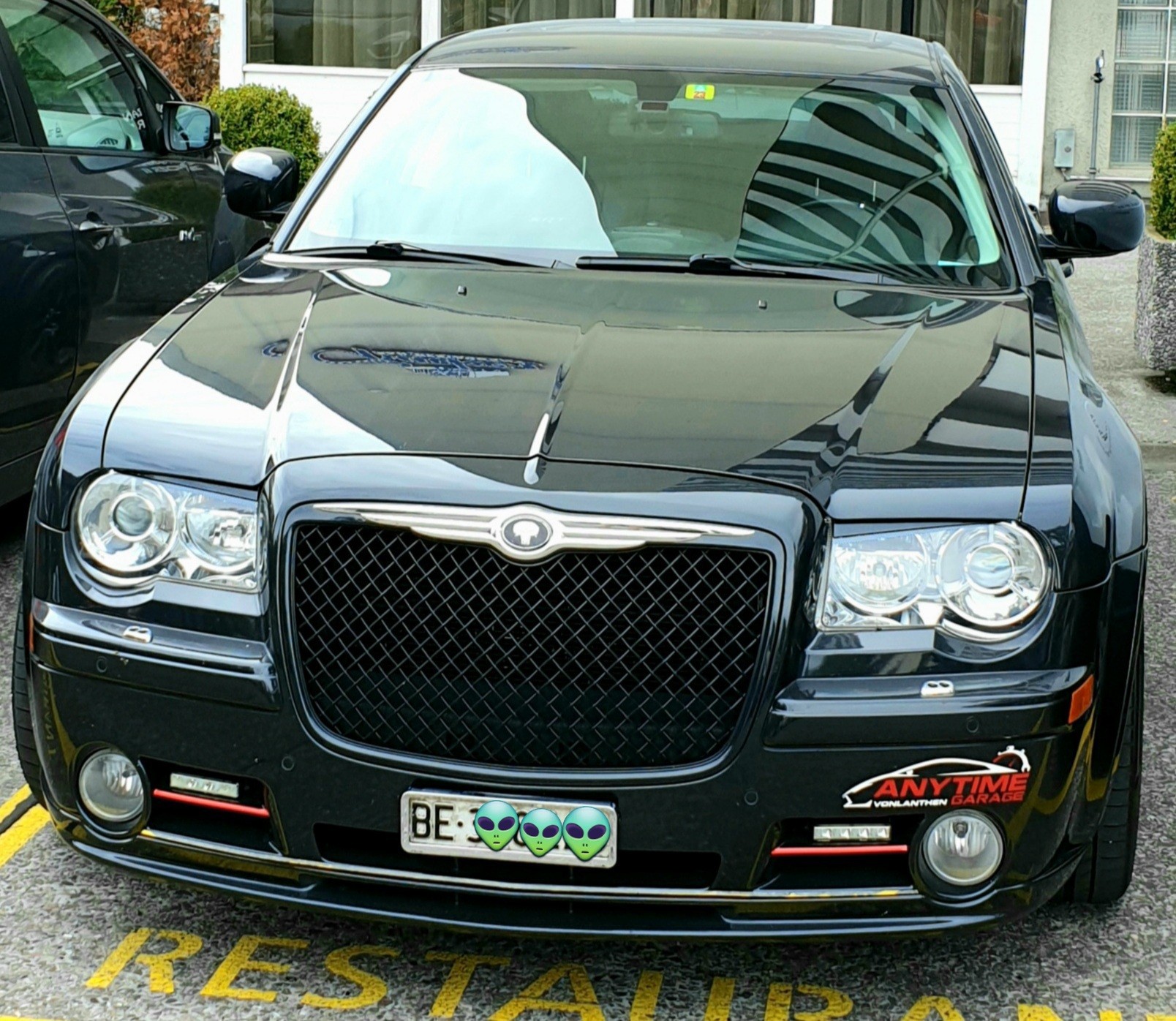 CHRYSLER 6.1 V8 HEMI SRT-8