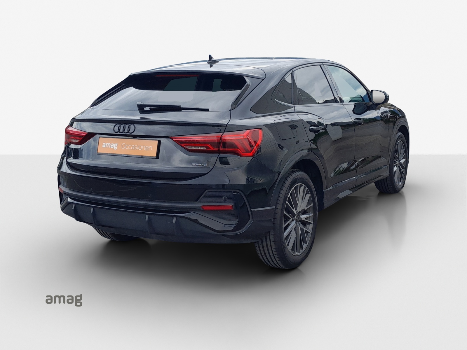 AUDI Q3 Sportback 40 TFSI S line quattro S-tronic-image-4