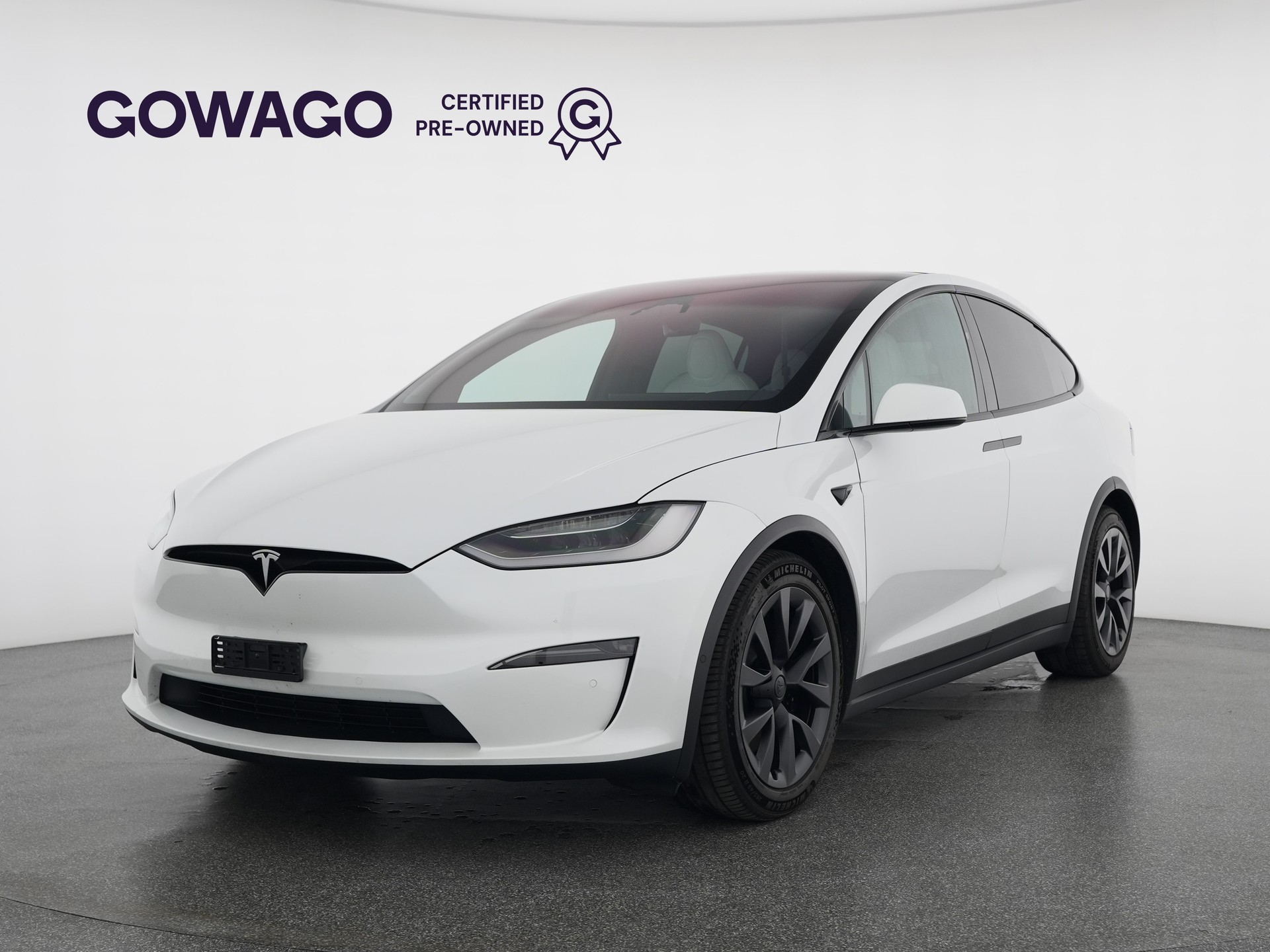 TESLA Model X Plaid