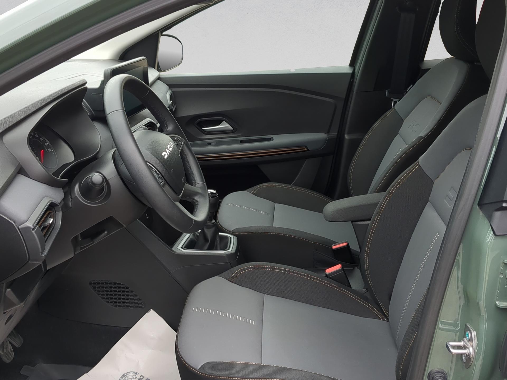 DACIA Jogger TCe 110 Extreme-image-8