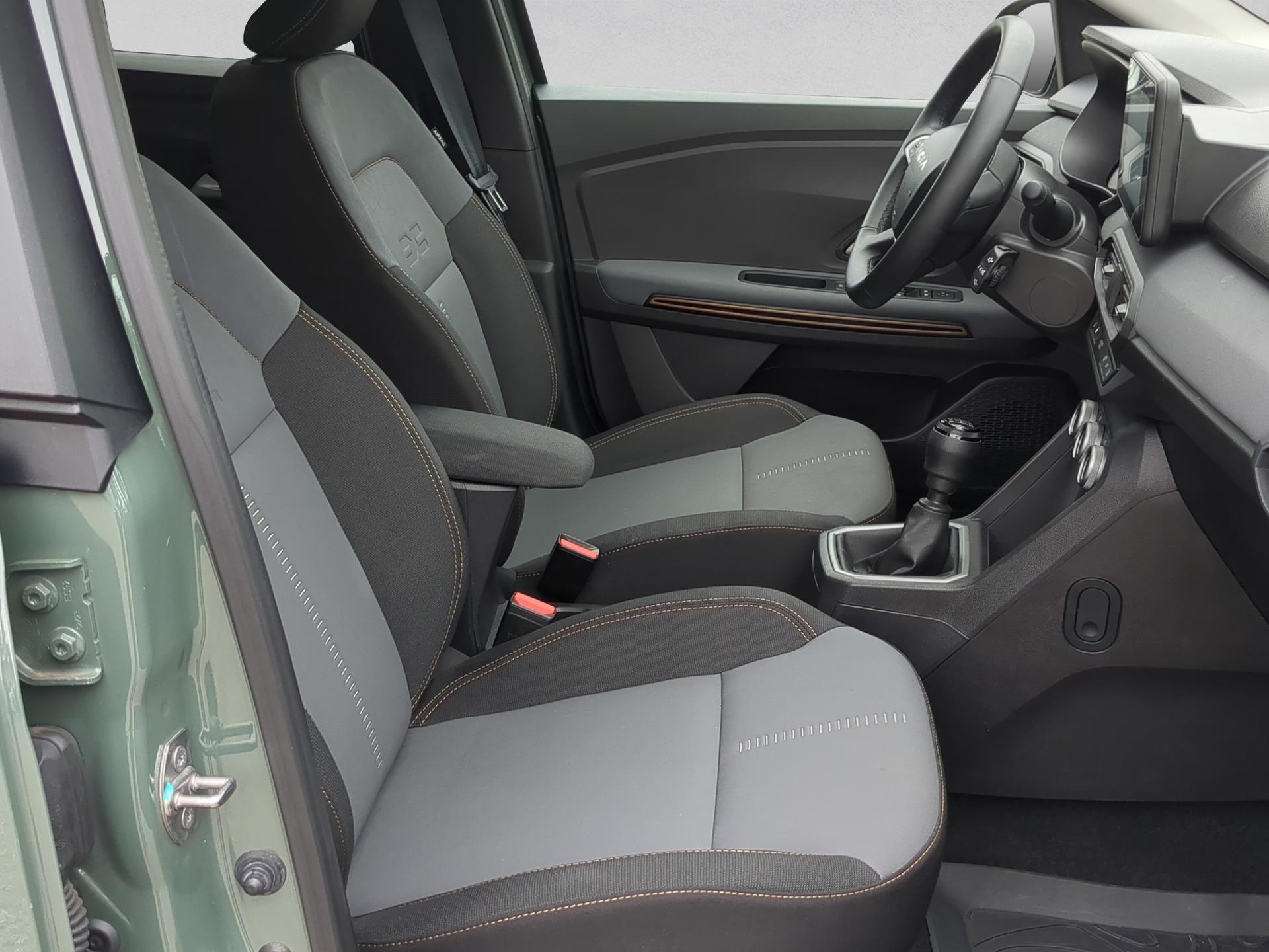 DACIA Jogger TCe 110 Extreme-image-15