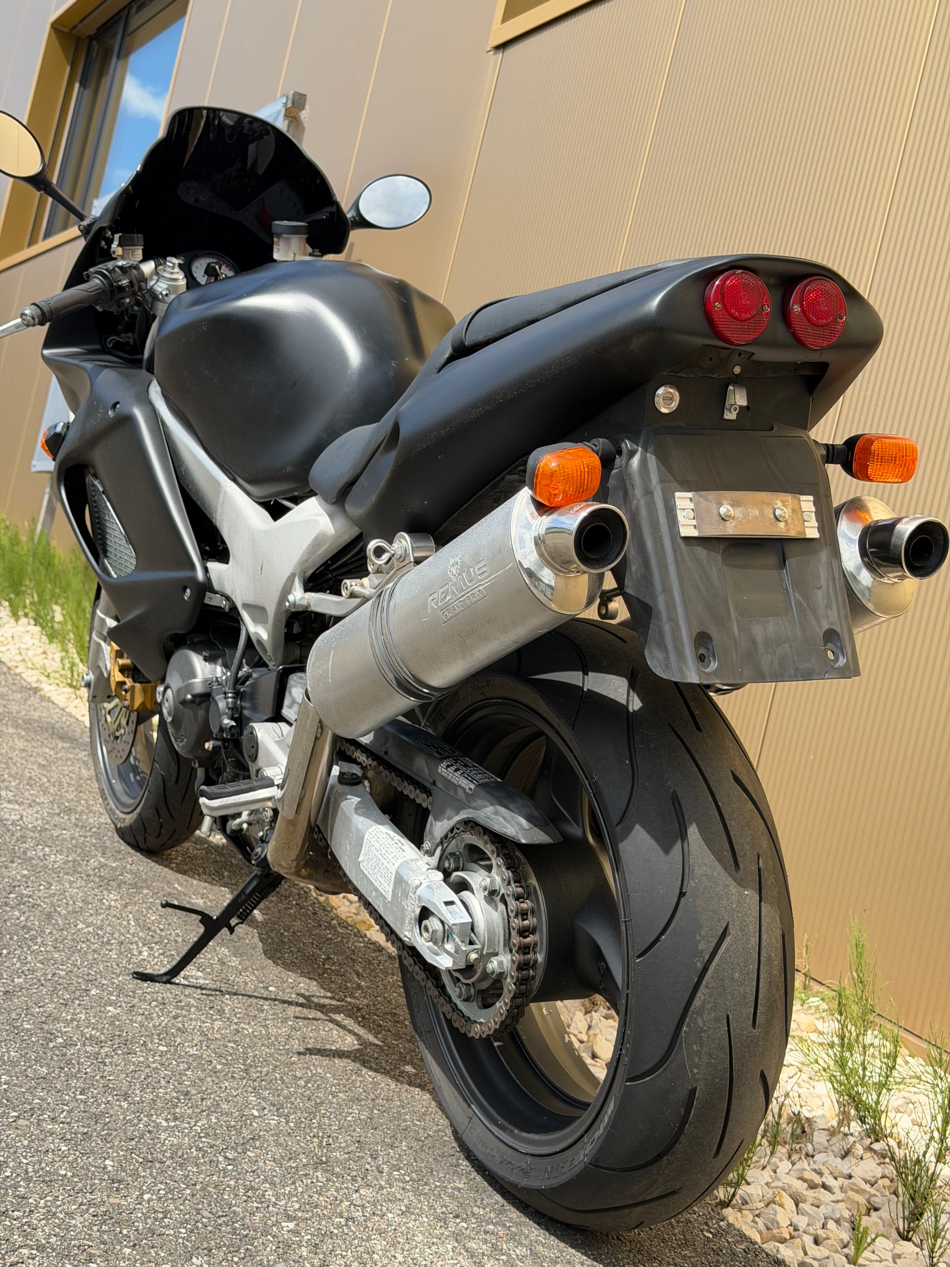 HONDA VTR 1000 F V-X Fire Storm-image-12