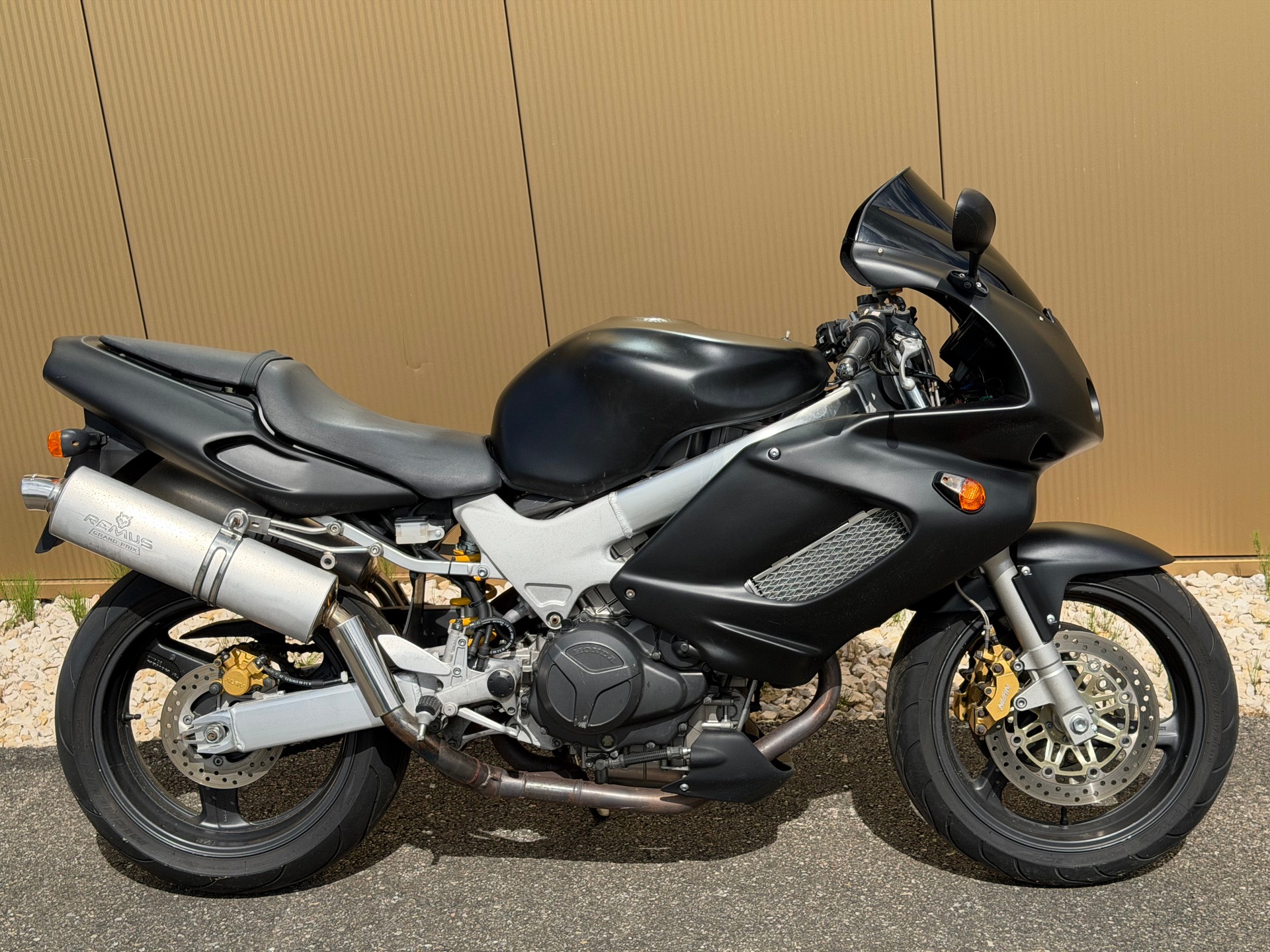 HONDA VTR 1000 F V-X Fire Storm-image-3