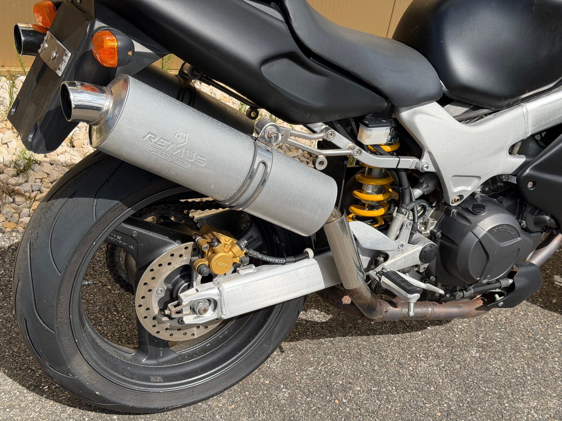 HONDA VTR 1000 F V-X Fire Storm-image-6