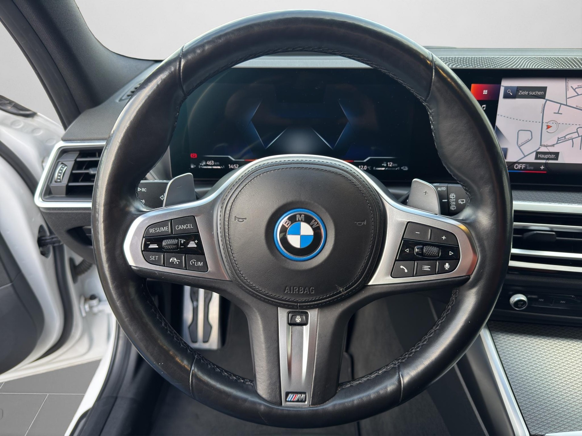 BMW 320e Touring-image-4