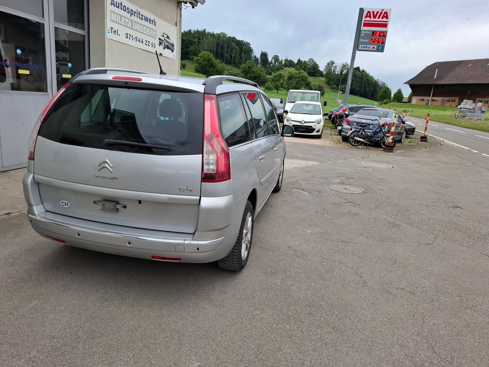 CITROEN Grand C4 Picasso 1.6i 16V Attraction