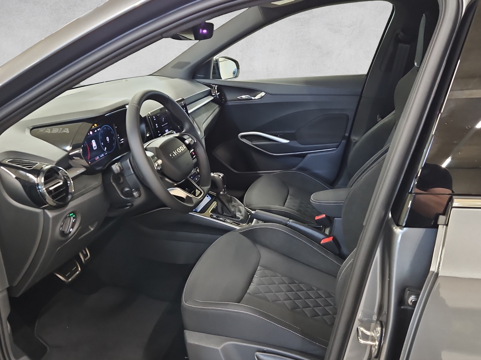 SKODA Fabia 1.0 TSI Dynamic DSG-image-8