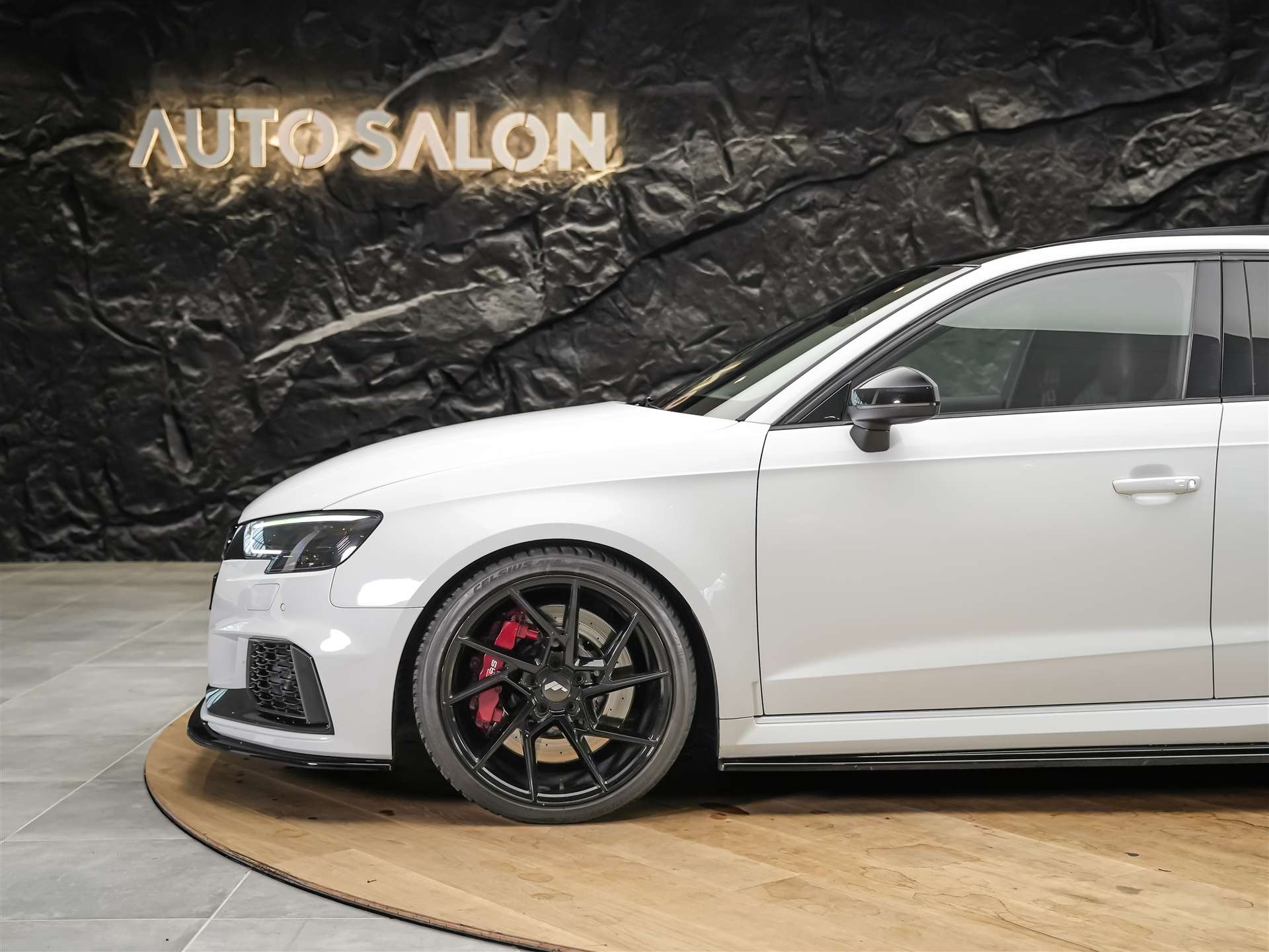 AUDI RS3 Sportback 2.5 TSI quattro S-tronic *Panorama*Eventuri*Maxton*KW*-image-16
