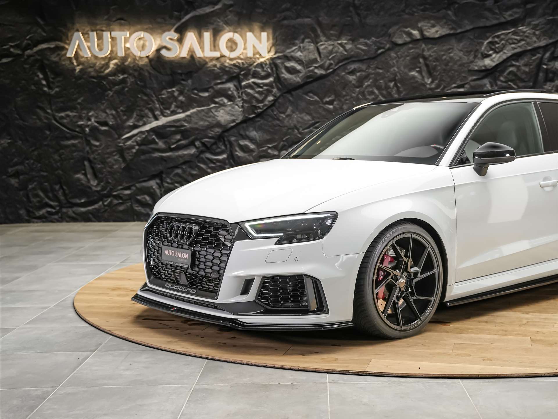 AUDI RS3 Sportback 2.5 TSI quattro S-tronic *Panorama*Eventuri*Maxton*KW*-image-15