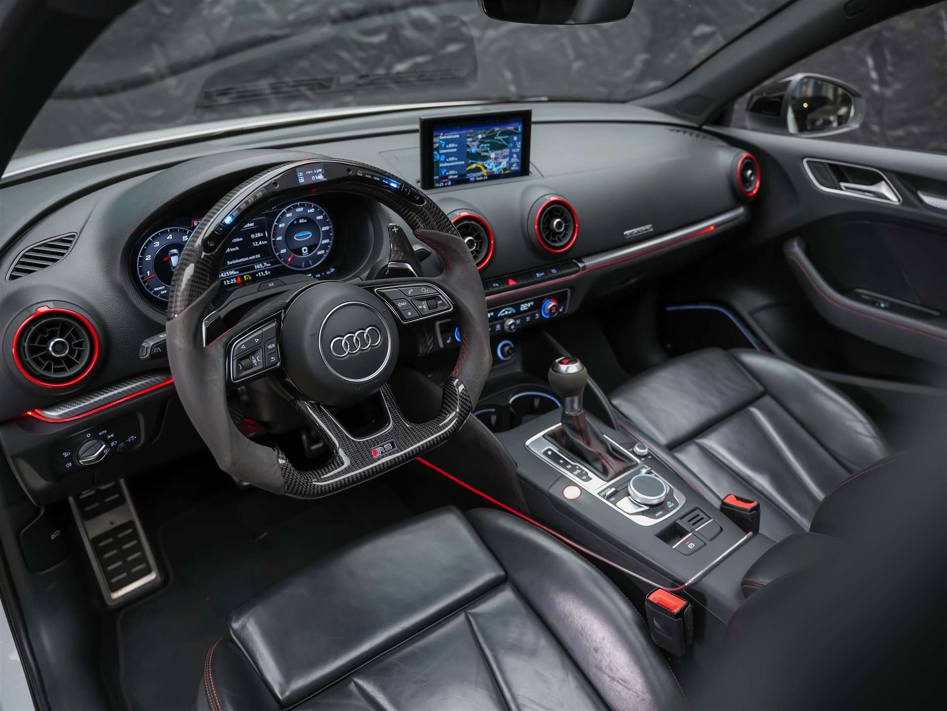 AUDI RS3 Sportback 2.5 TSI quattro S-tronic *Panorama*Eventuri*Maxton*KW*-image-8