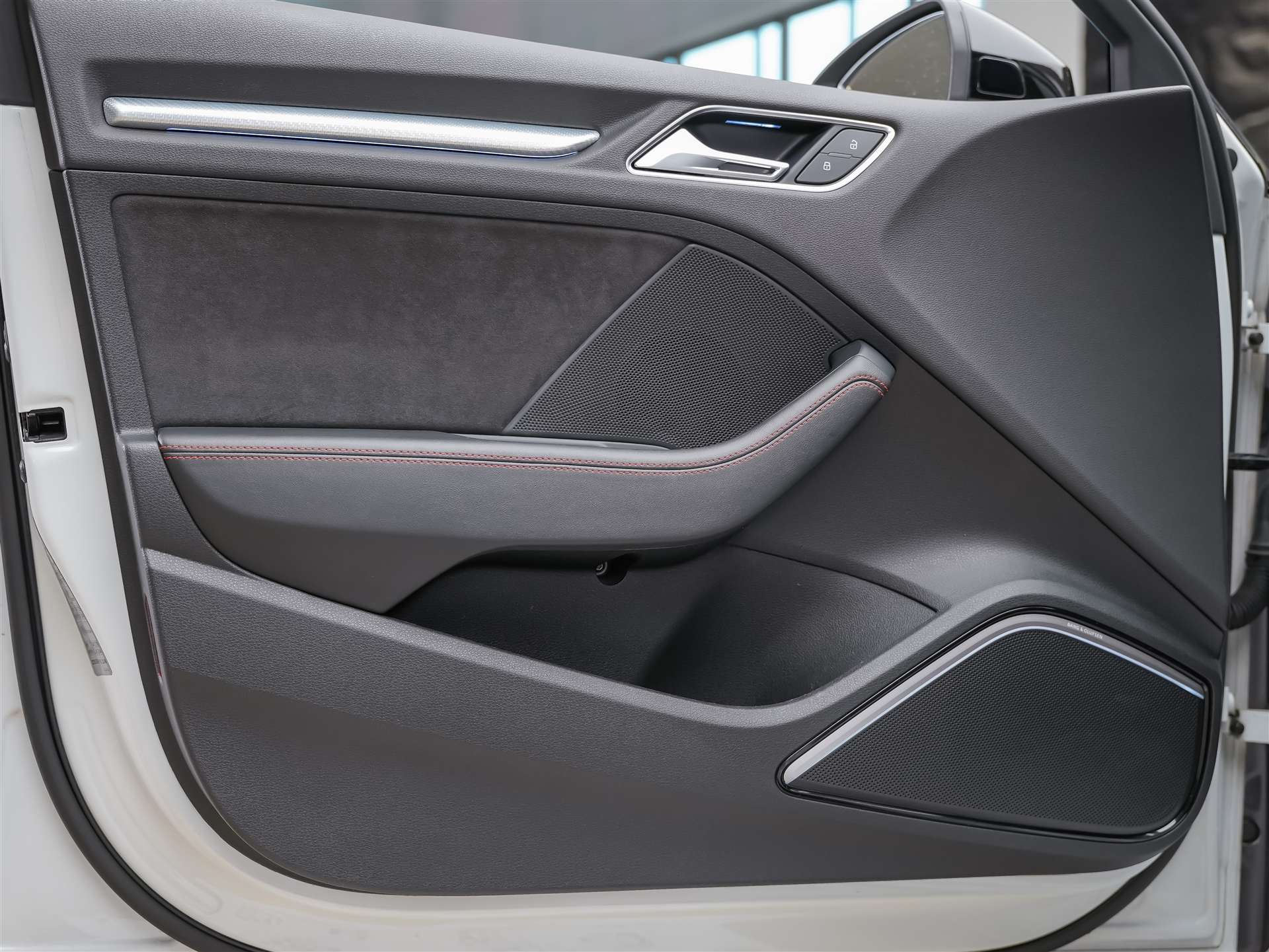 AUDI RS3 Sportback 2.5 TSI quattro S-tronic *Panorama*Eventuri*Maxton*KW*-image-27