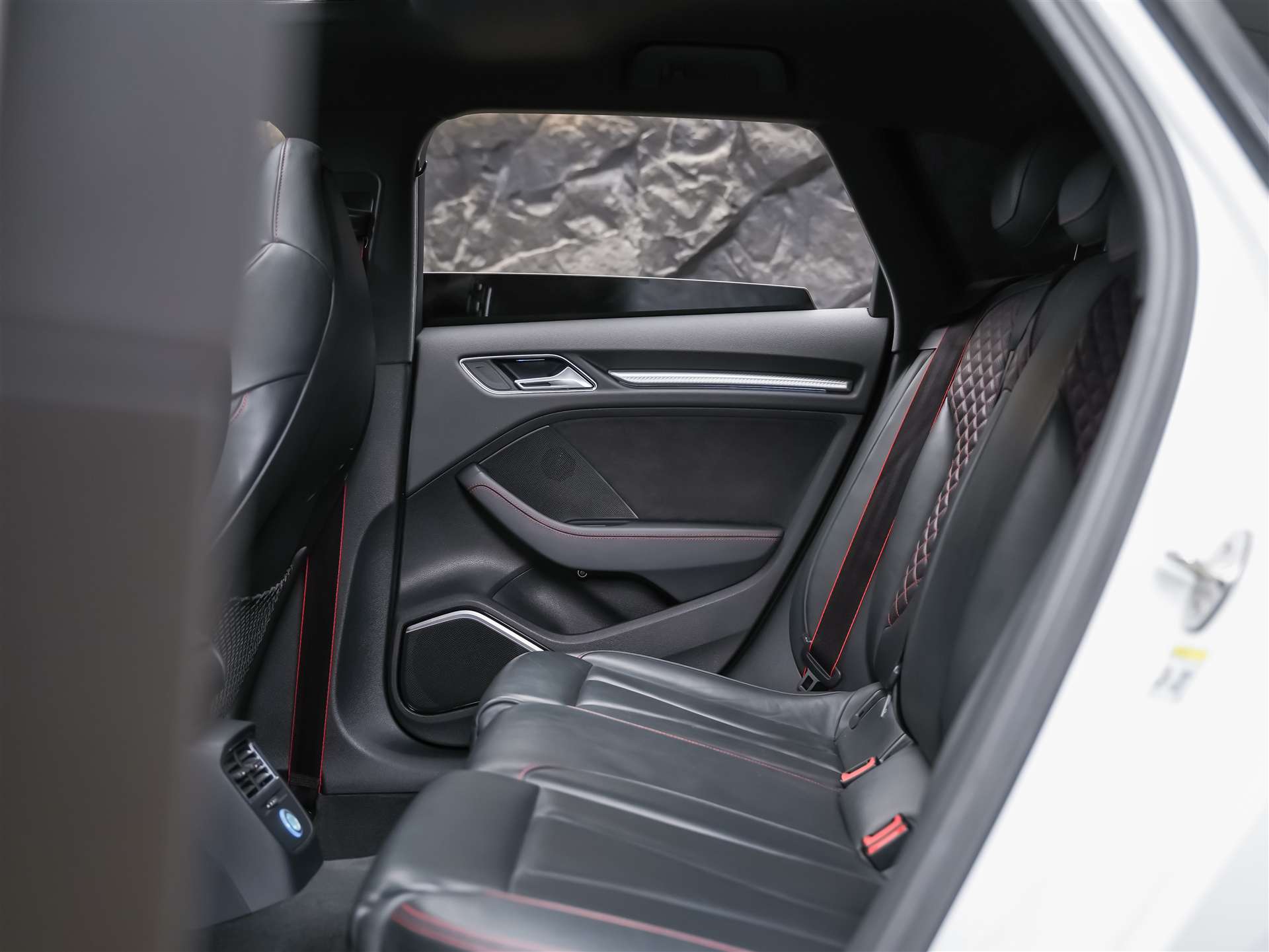 AUDI RS3 Sportback 2.5 TSI quattro S-tronic *Panorama*Eventuri*Maxton*KW*-image-13