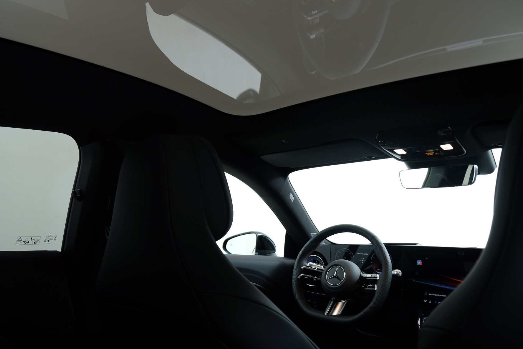 MERCEDES-BENZ CLA 220 8G-DCT 4Matic-image-12