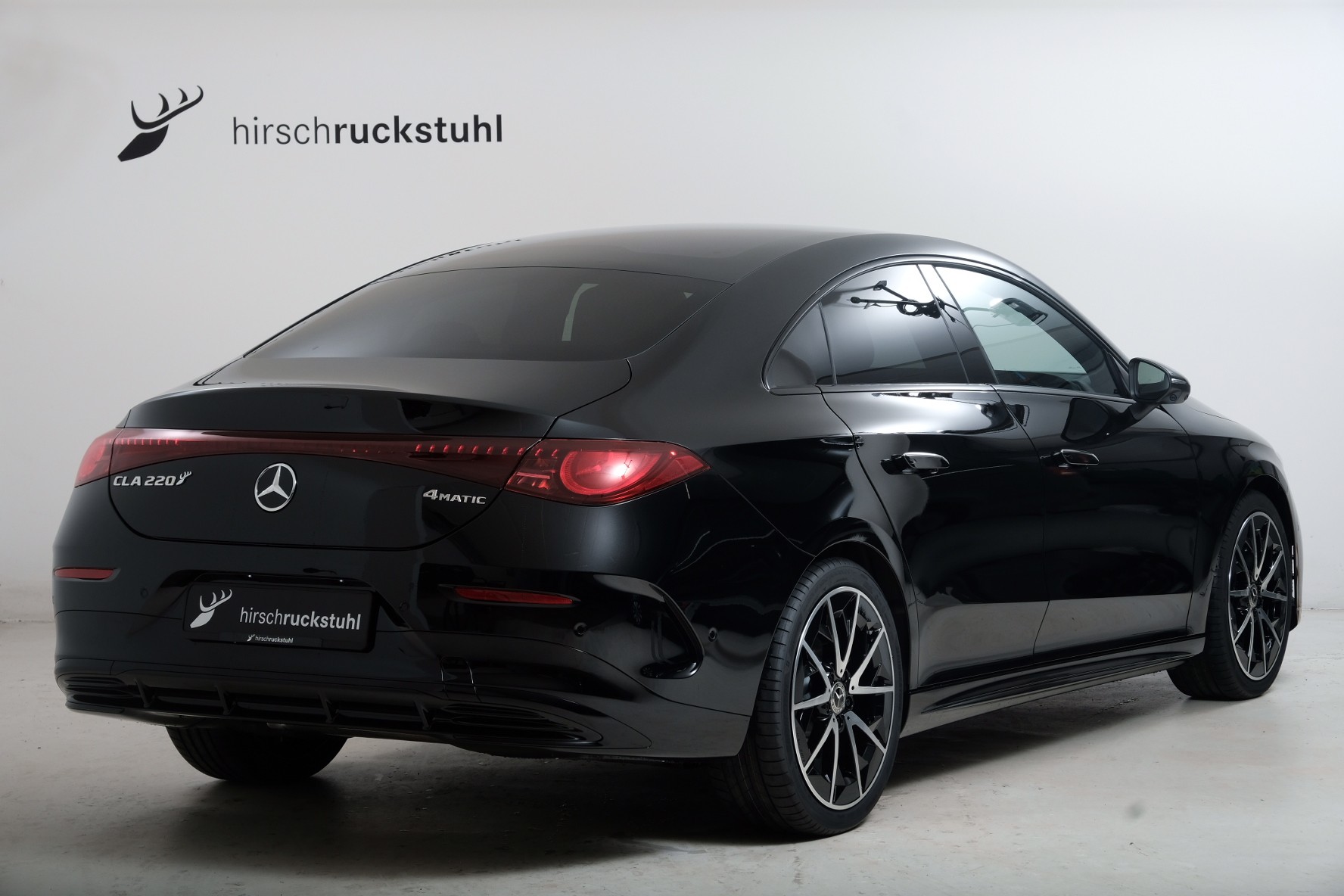 MERCEDES-BENZ CLA 220 8G-DCT 4Matic-showroom-element-3