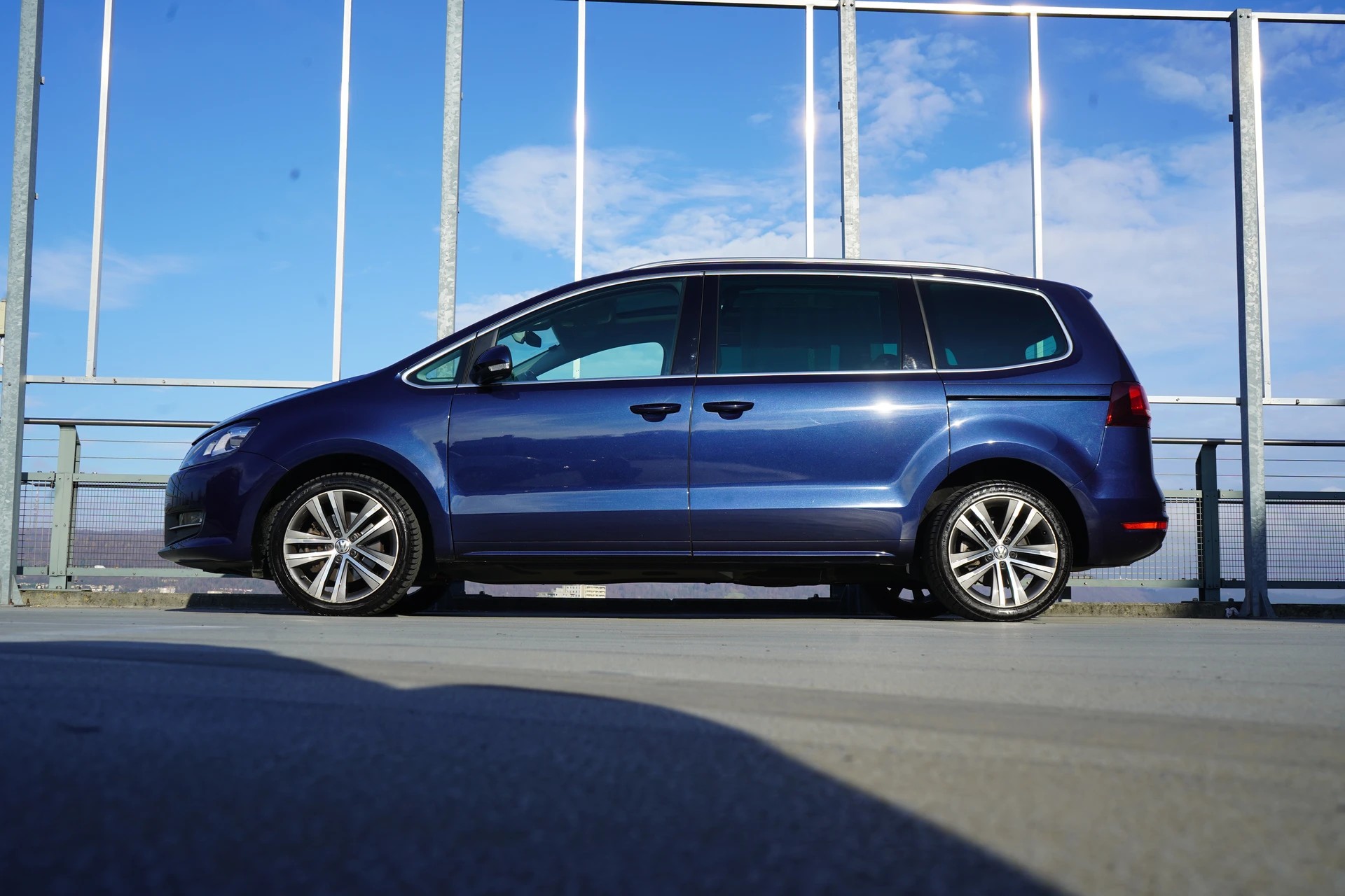 VW SHARAN 2.0 TDI BMT HIGHLINE SPORT 4MOTION DSG l 184 PS-image-1