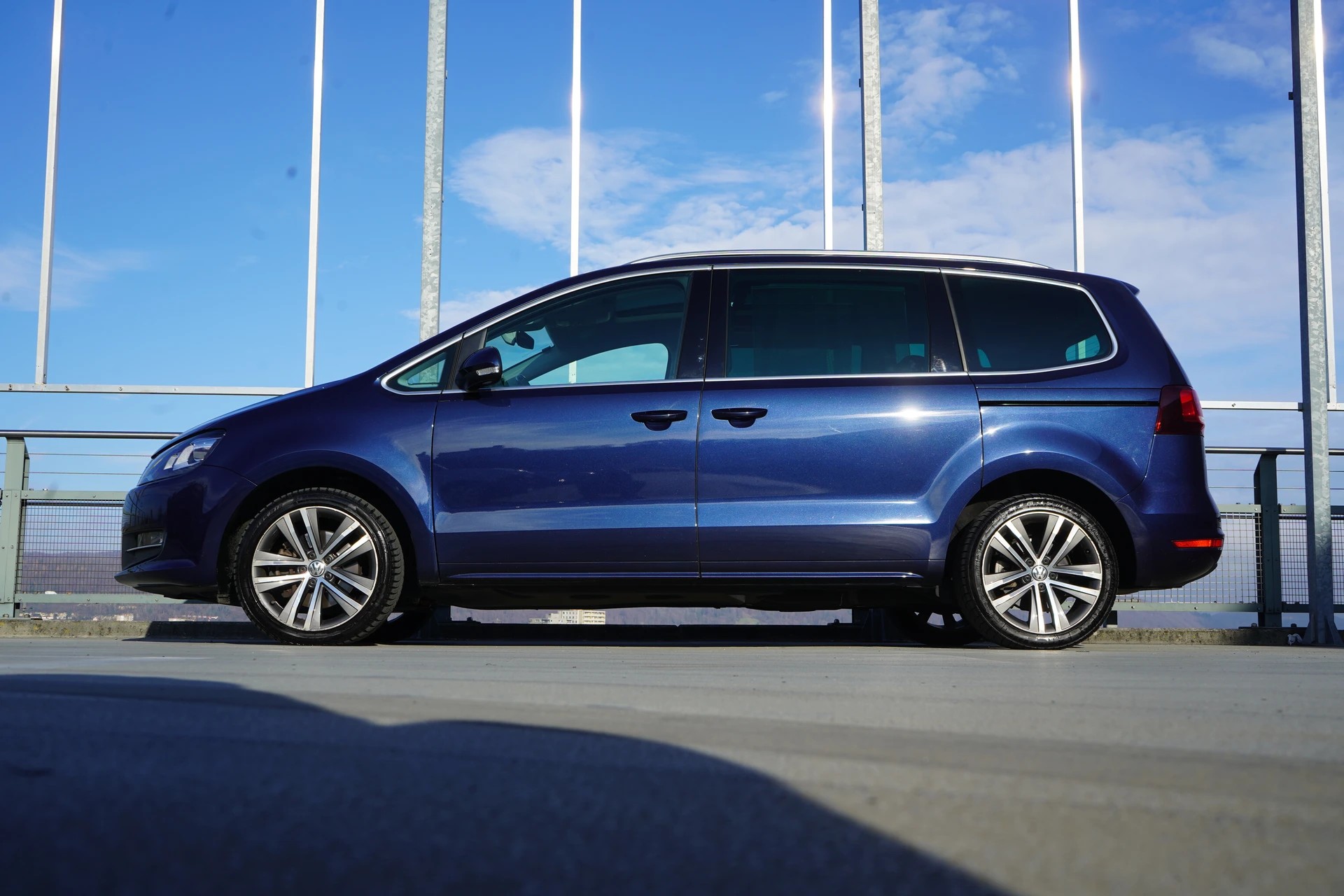 VW SHARAN 2.0 TDI BMT HIGHLINE SPORT 4MOTION DSG l 184 PS-image-3