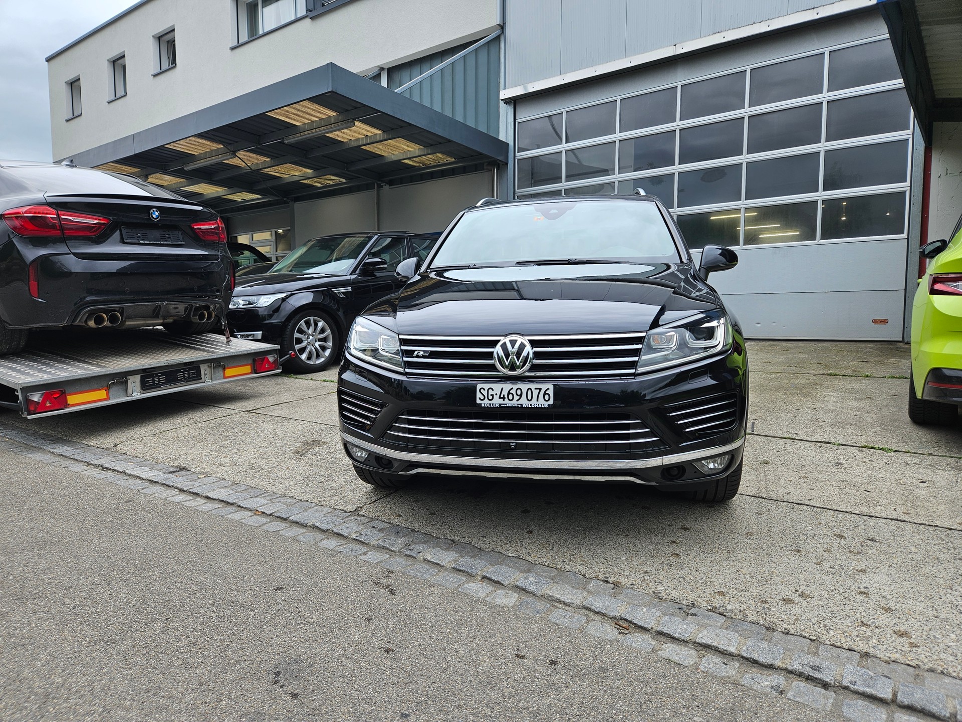 VW Touareg 3.0 TDI R-Line BlueMotion Technology Tiptronic-image-1