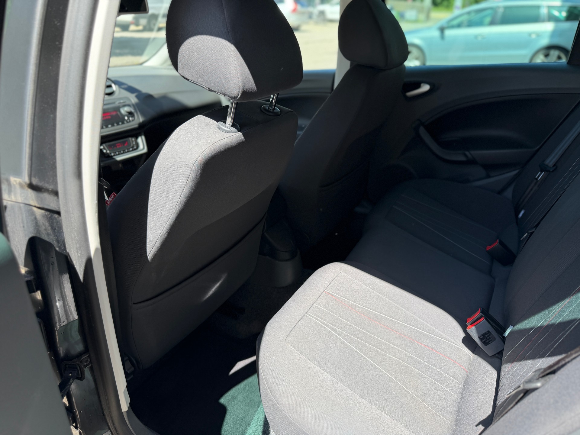 SEAT Ibiza ST 1.6 TDI Style-image-6