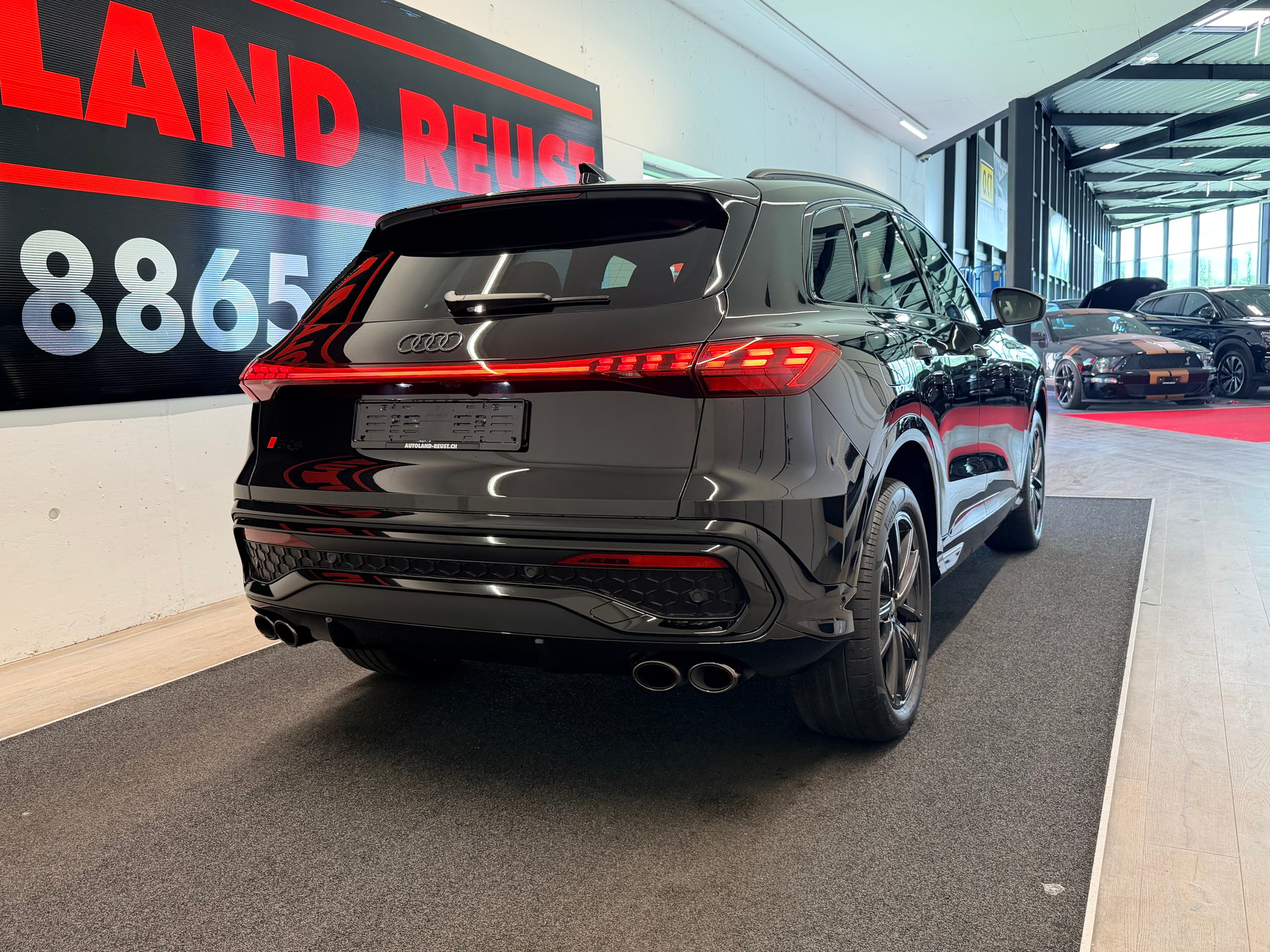 AUDI SQ5 TFSI quattro S-tronic-image-6