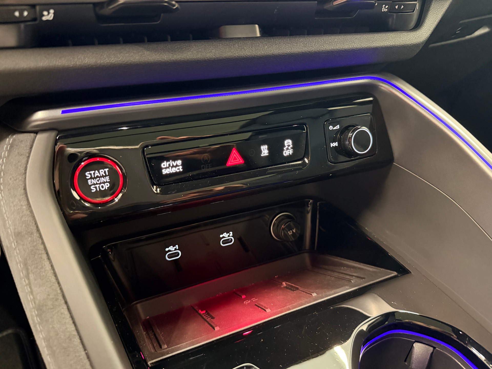 AUDI SQ5 TFSI quattro S-tronic-image-24