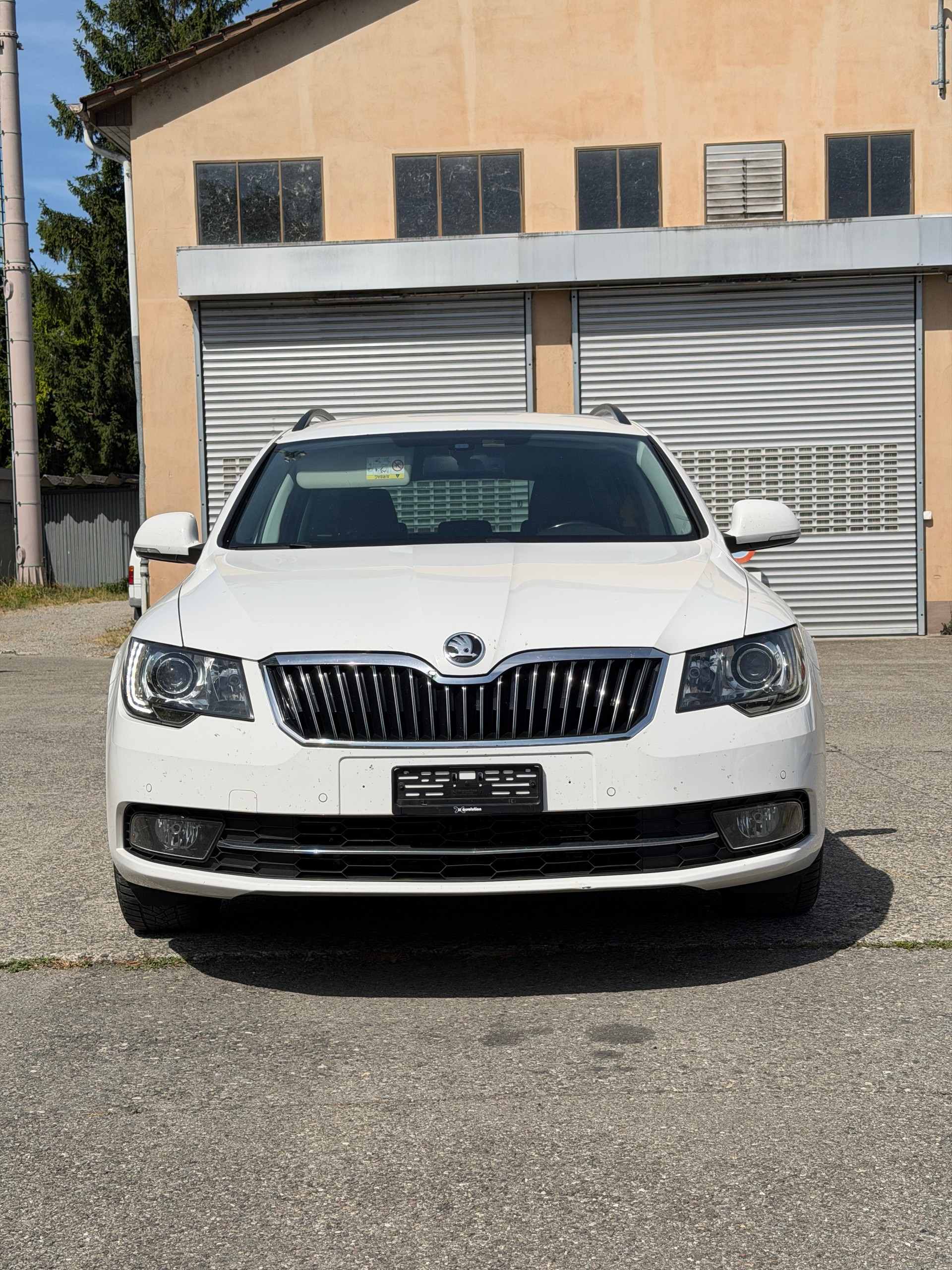 SKODA Superb Combi 1.8 TSI Ambition DSG-image-7