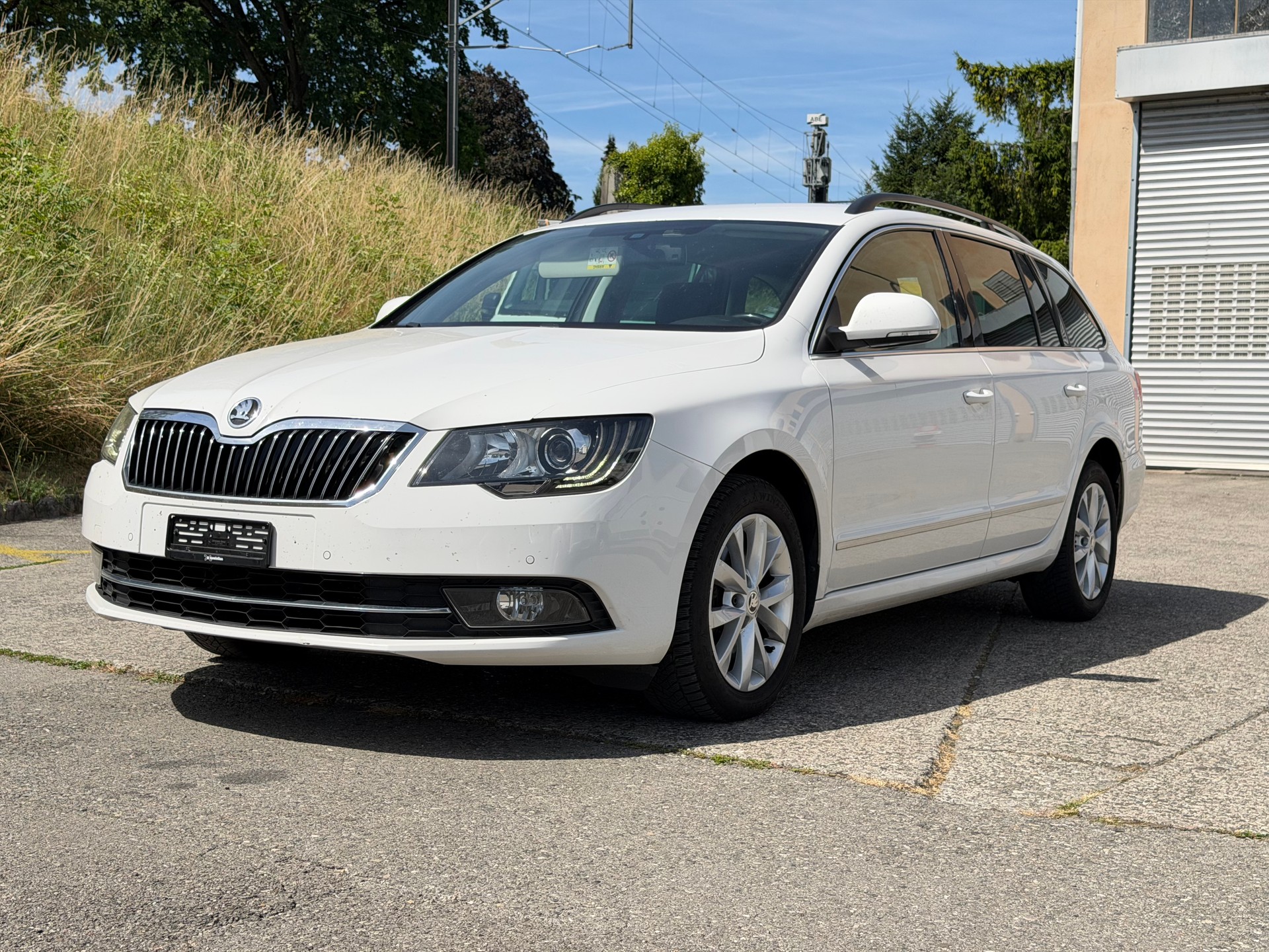 SKODA Superb Combi 1.8 TSI Ambition DSG-image-6