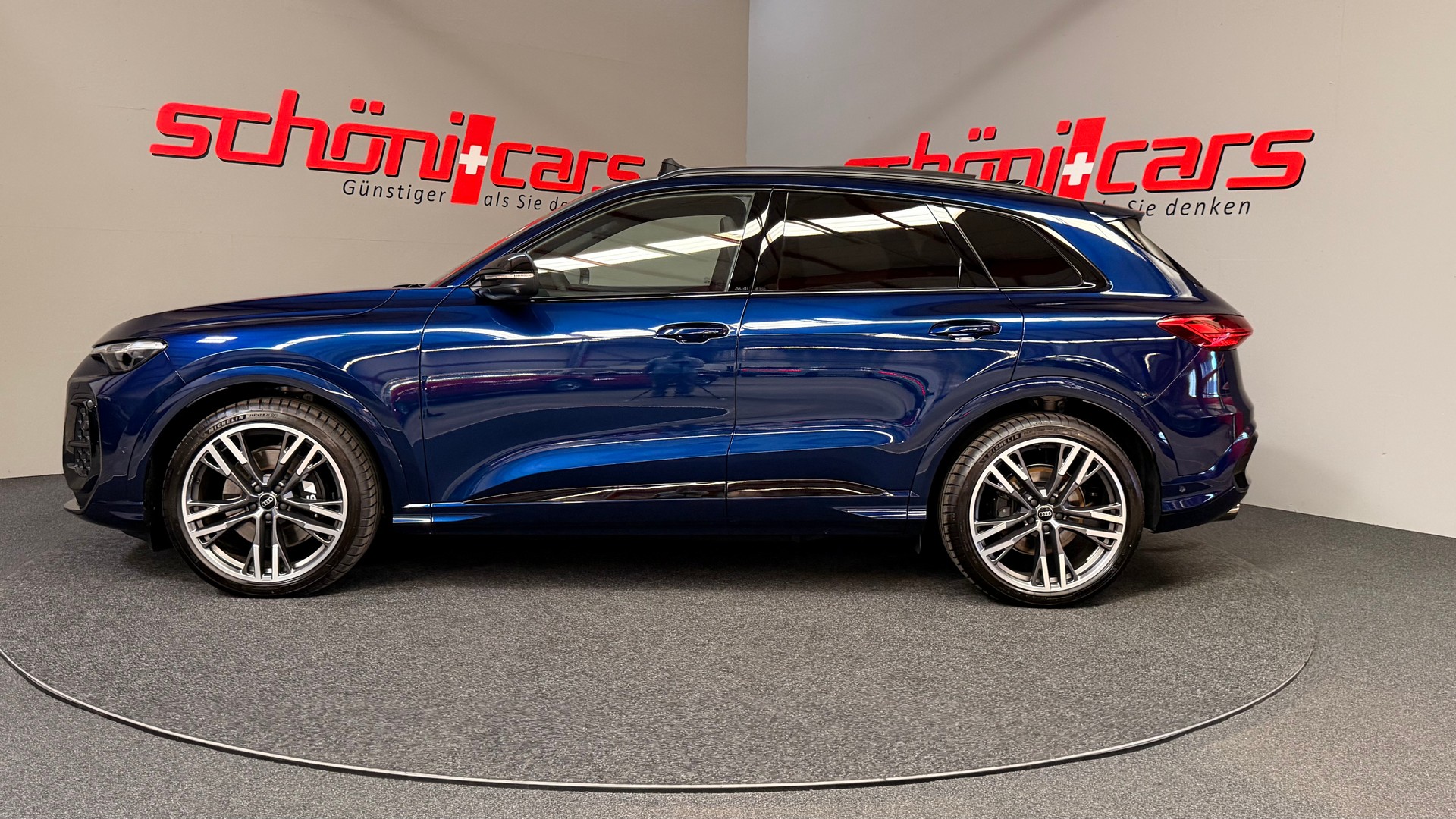 AUDI SQ5 TFSI quattro S-tronic-showroom-element-2