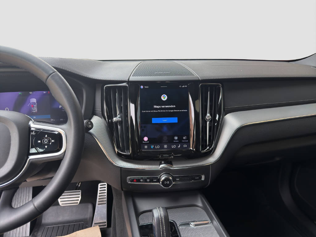 VOLVO XC60 2.0 B4 MH R-Design AWD-image-9
