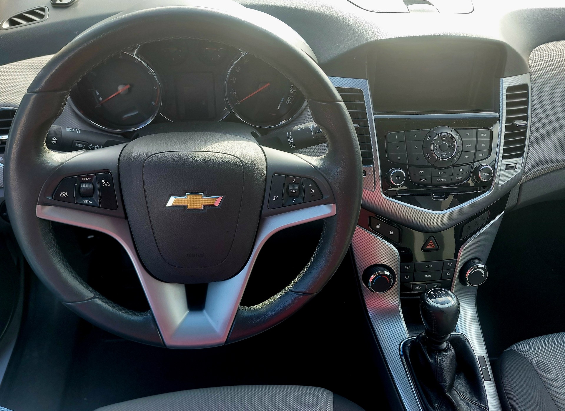 CHEVROLET Cruze 1.8 100 Edition-image-11