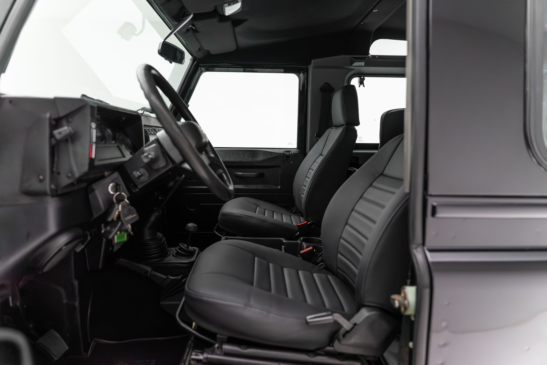LAND ROVER Defender 90 SW 2.5 Td5-image-17