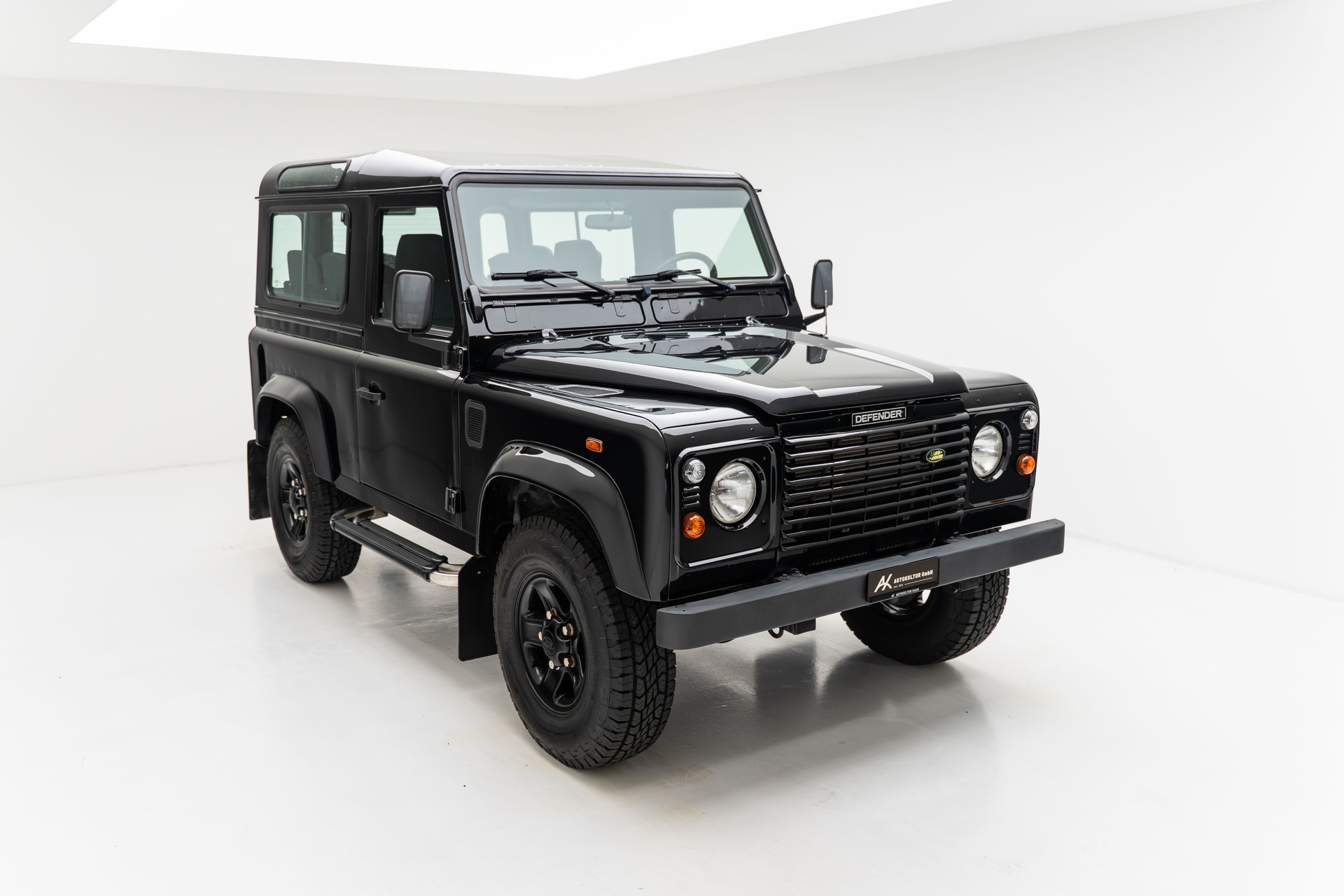 LAND ROVER Defender 90 SW 2.5 Td5-showroom-element-3