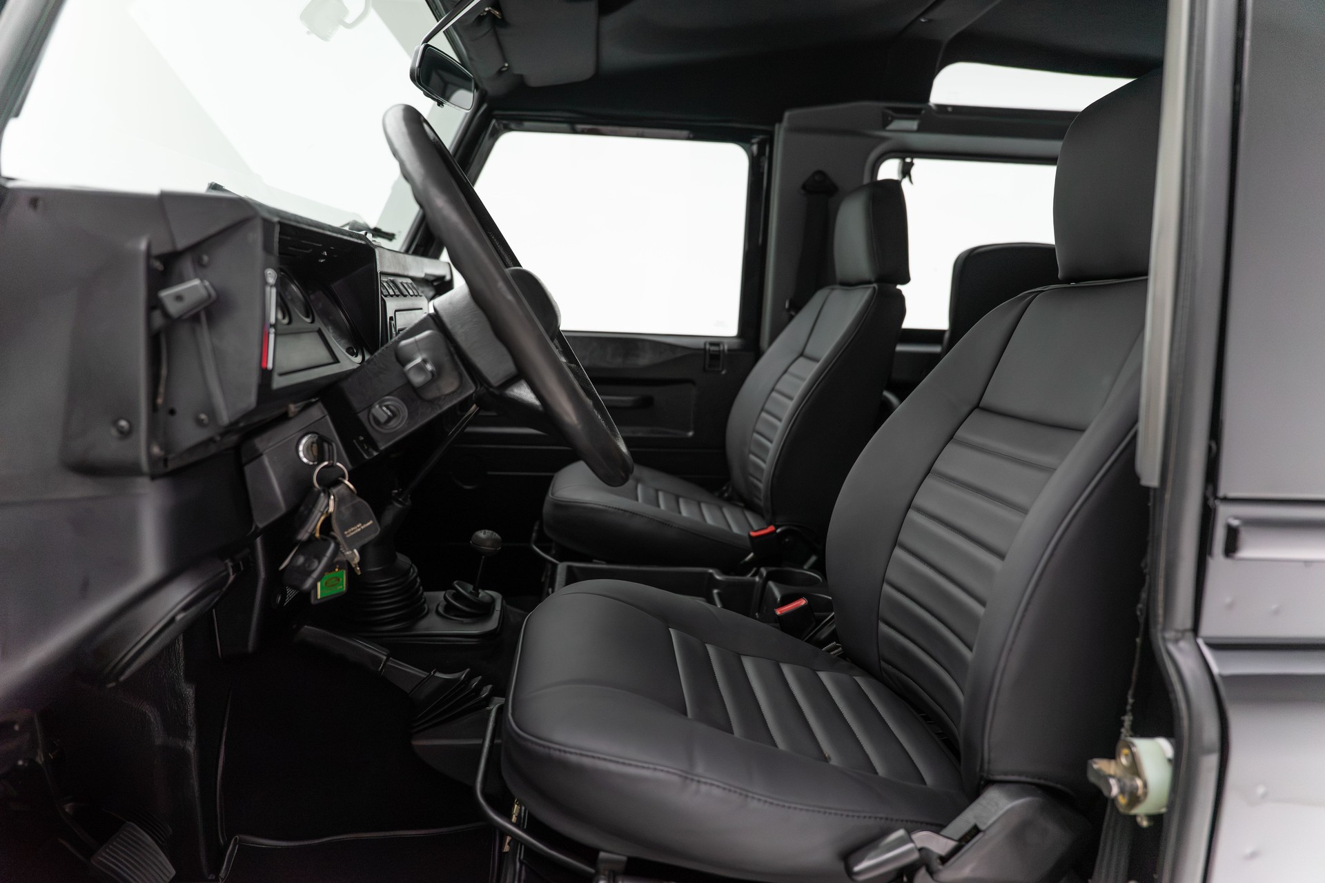 LAND ROVER Defender 90 SW 2.5 Td5-image-18
