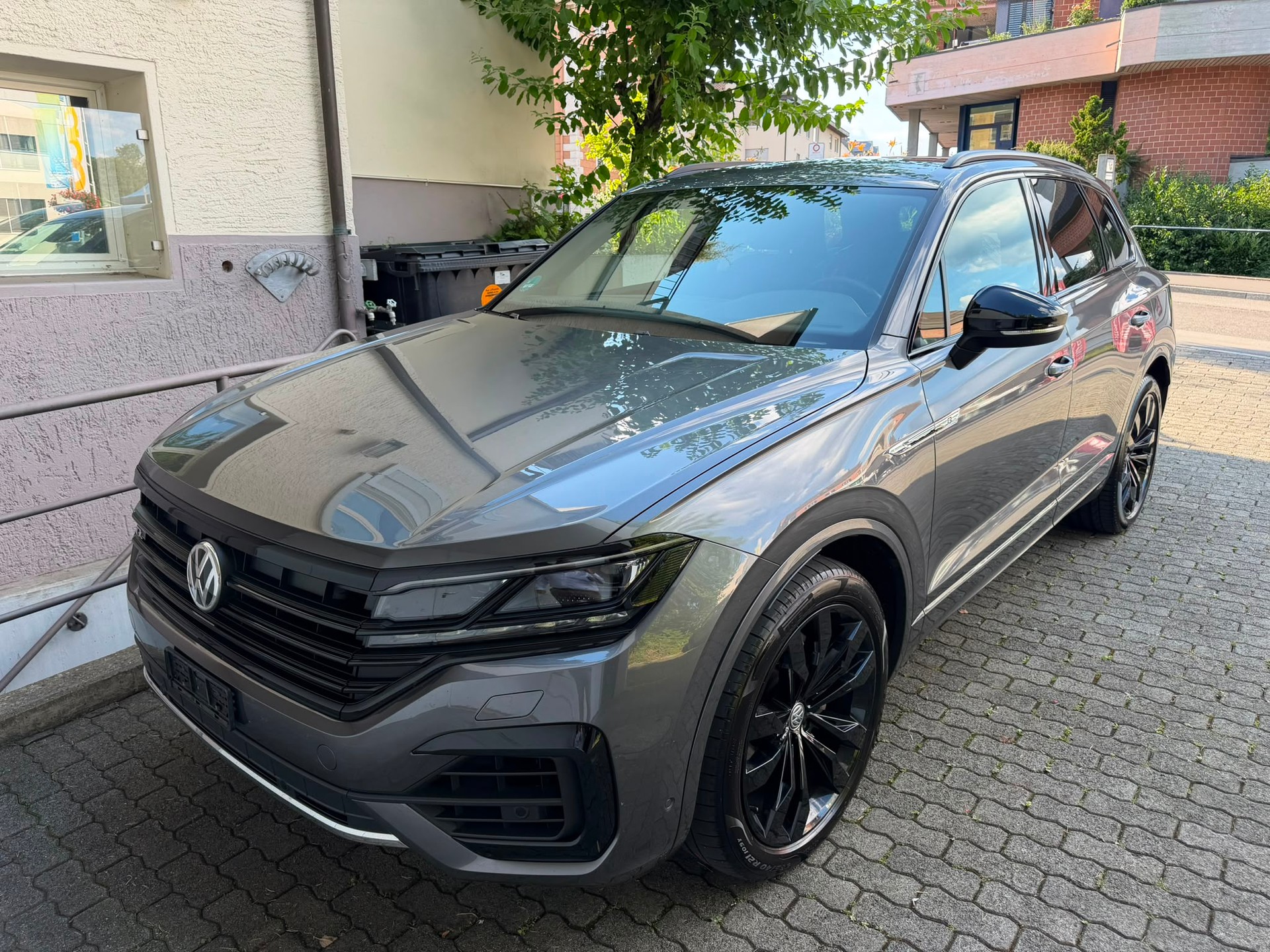 VW Touareg 3.0 TDI R Line Tiptronic CH-Fahrzeug / 1-Hand