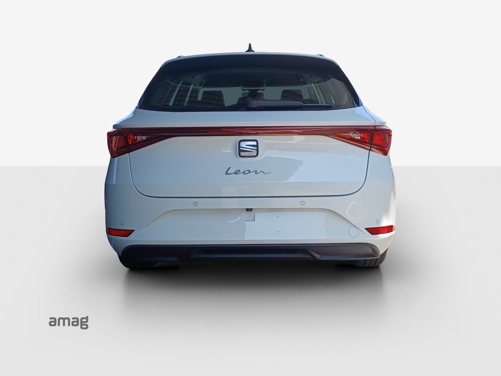 SEAT NEW SEAT LEON SPORTSTOURER STYLE-showroom-element-3