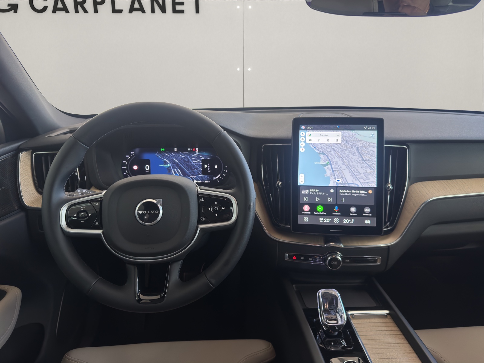 VOLVO XC60 2.0 B5 MH Plus Dark AWD-showroom-element-3