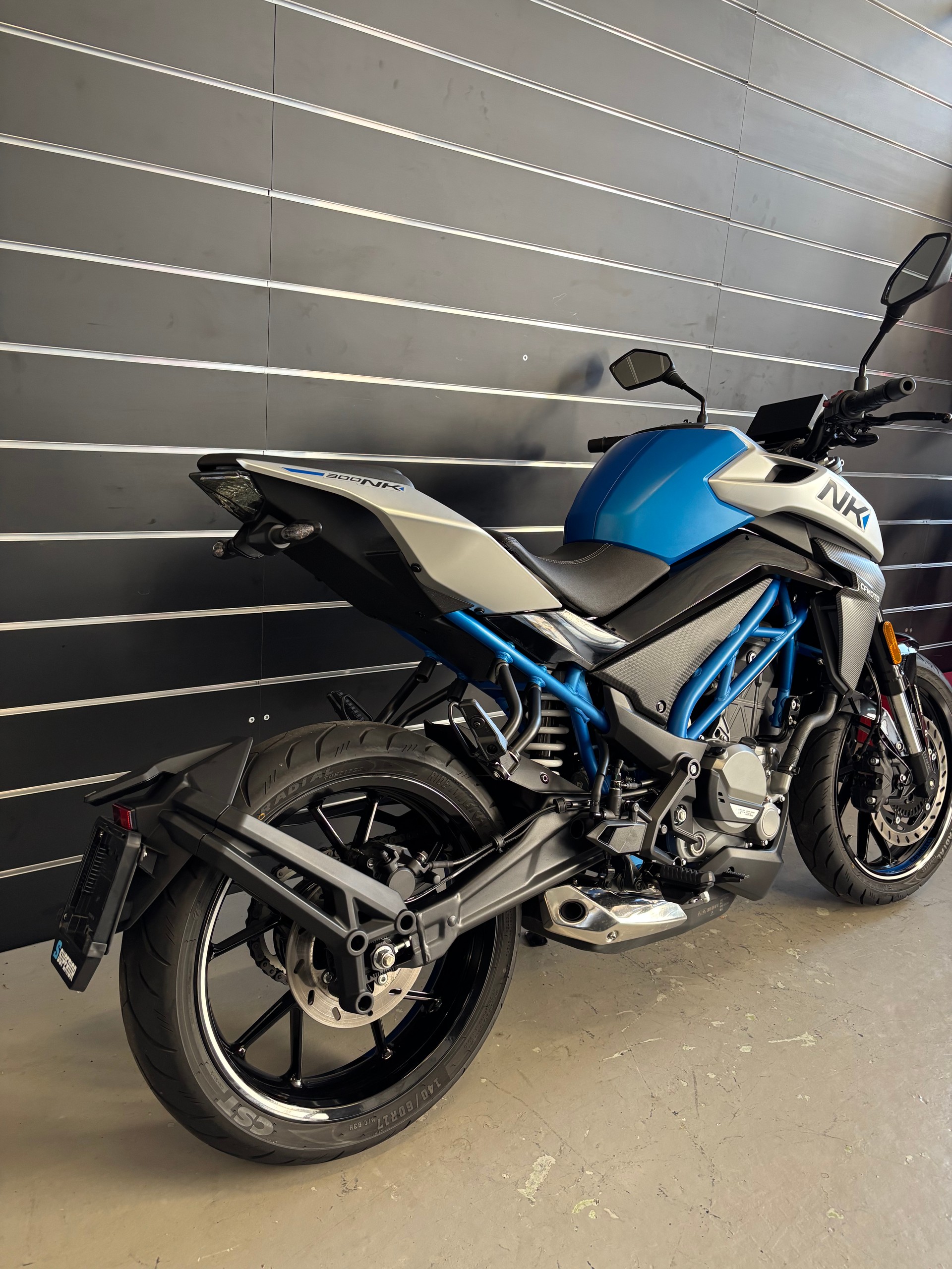CF MOTO 300NK-image-3